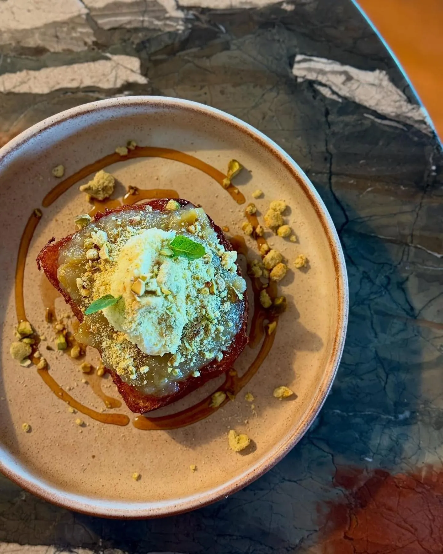 Breakfast in Suncourt Hotel & Conference Centre