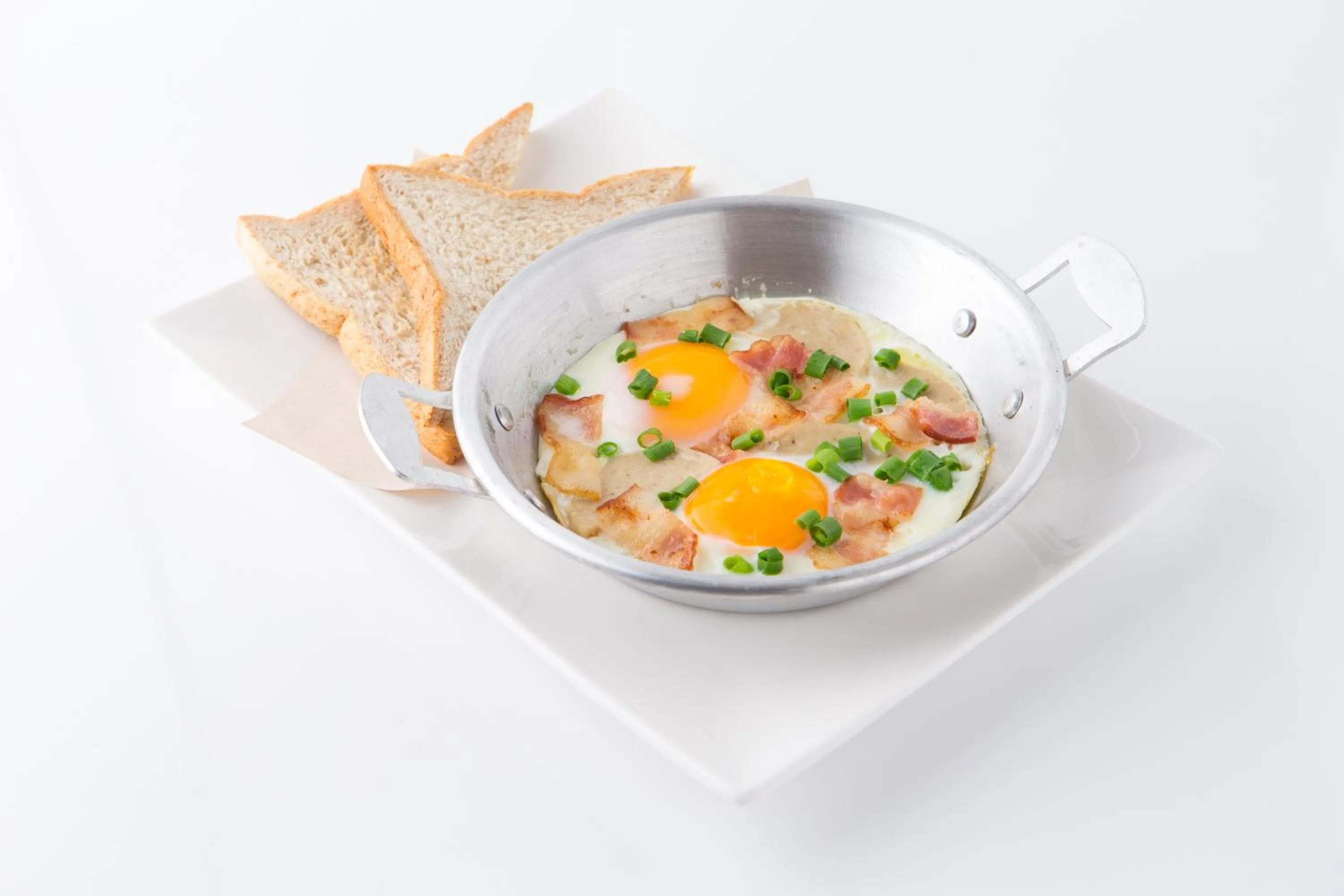 Food and drinks in The 3sis Hotel