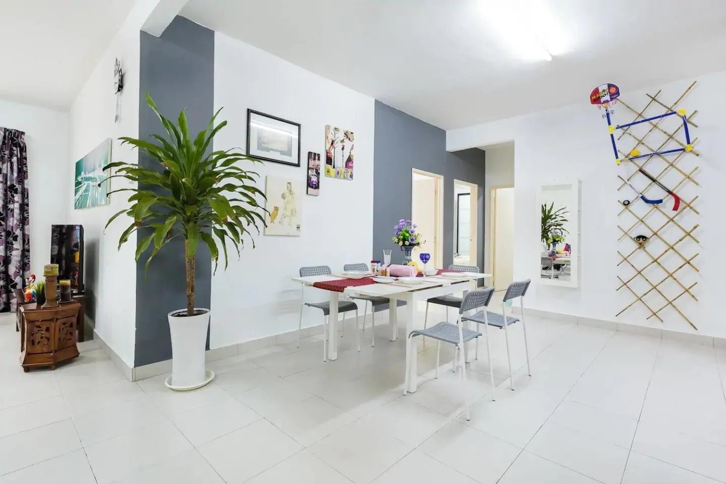 Dining area in Homestay@AEON Desa Tebrau