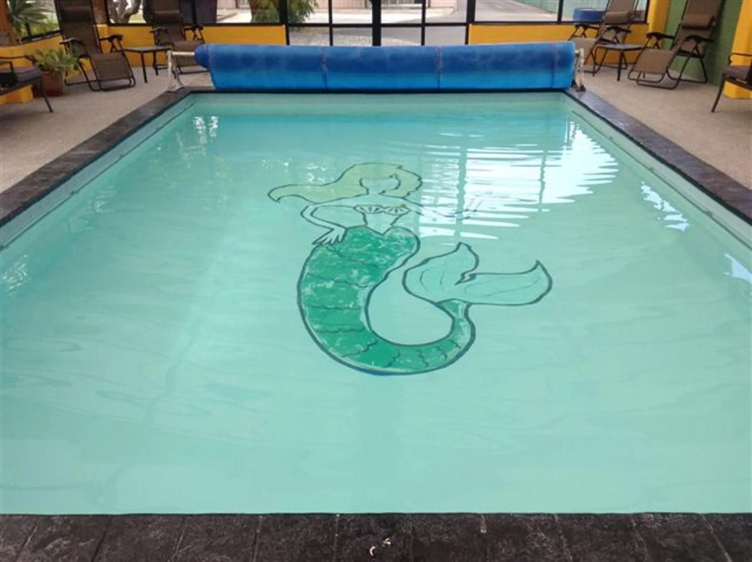 Swimming pool in Marineland Beachfront Accommodation