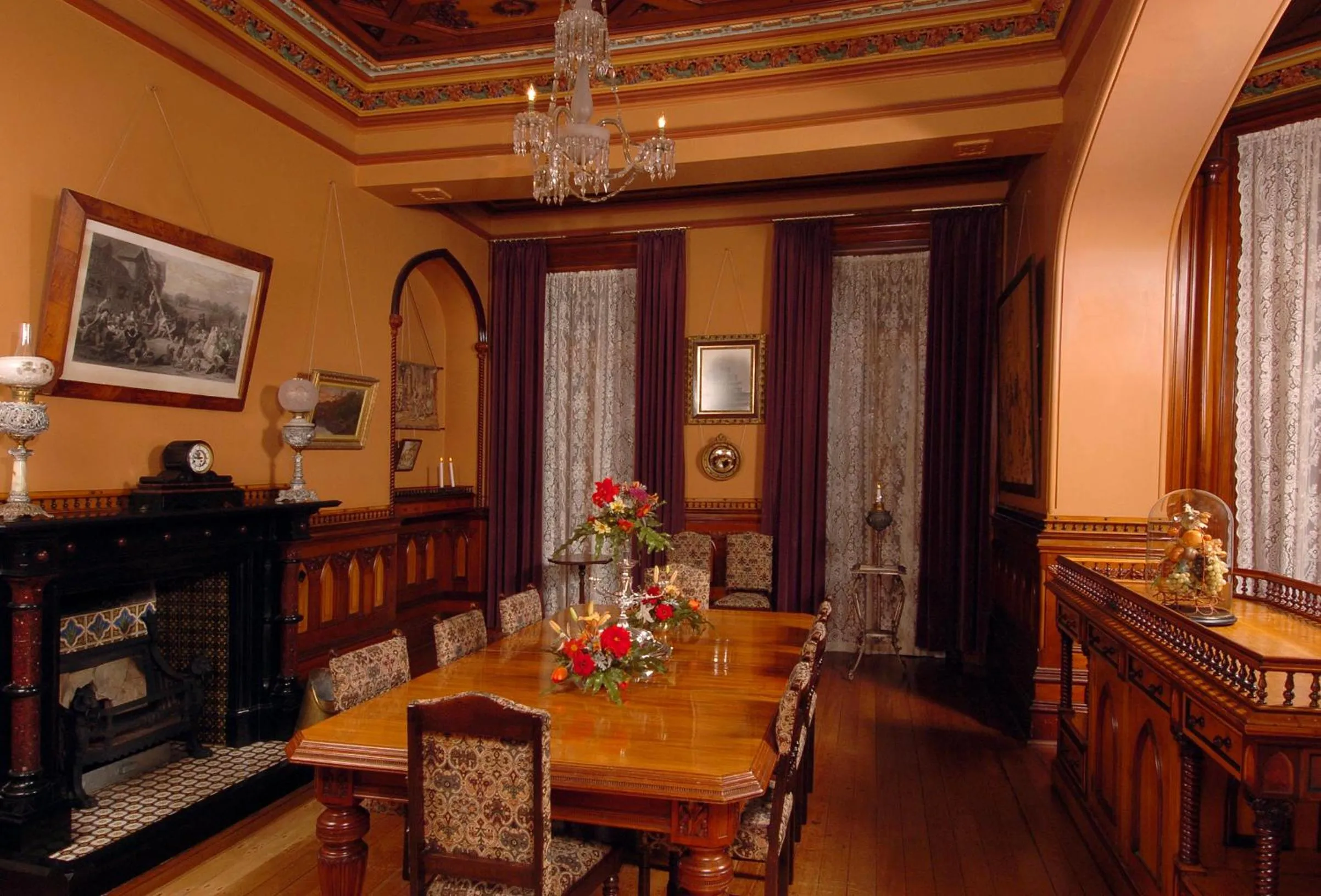 Dining area in Larnach Lodge & Stable Stay
