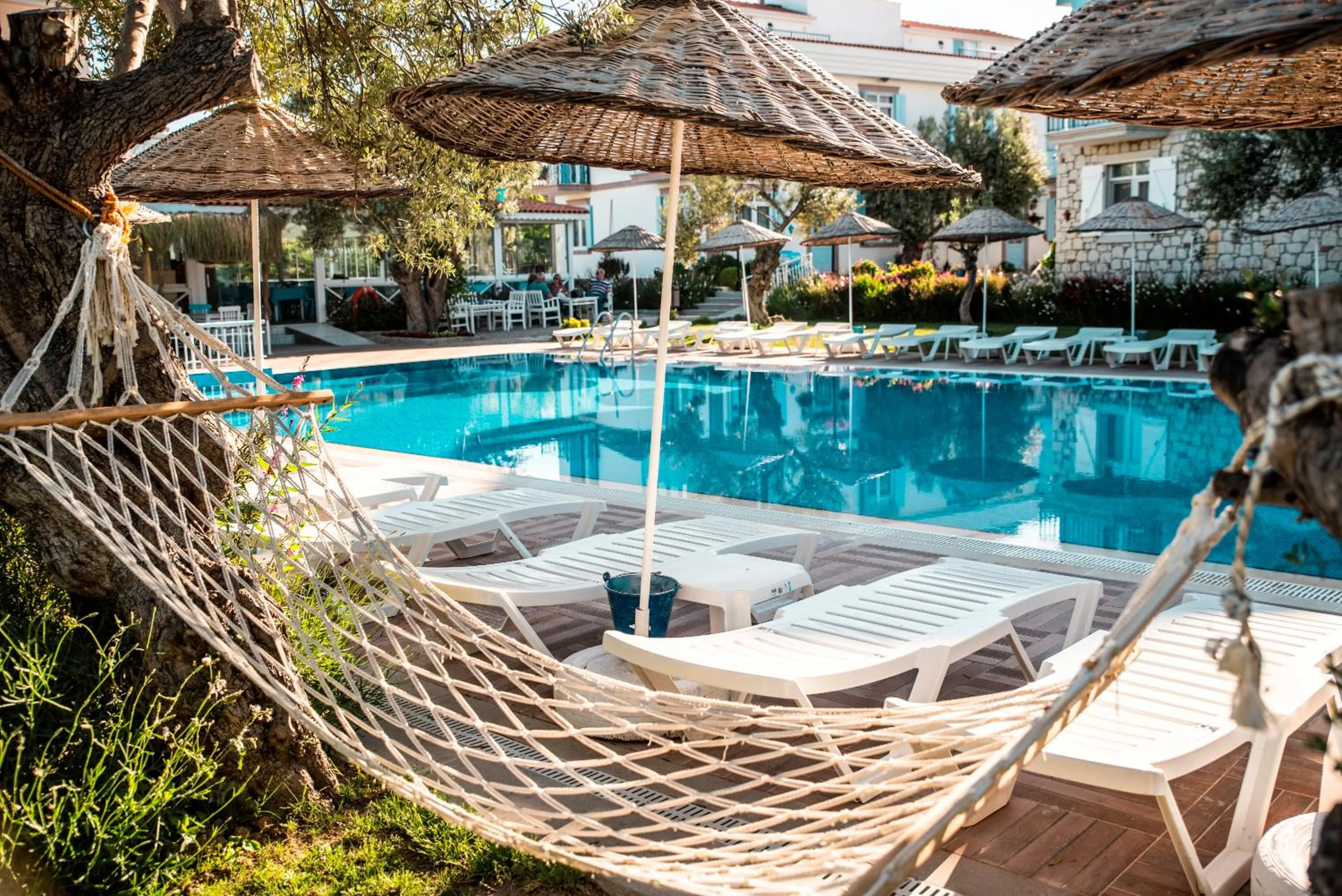 Swimming pool in Zeytin Arası Apart Otel