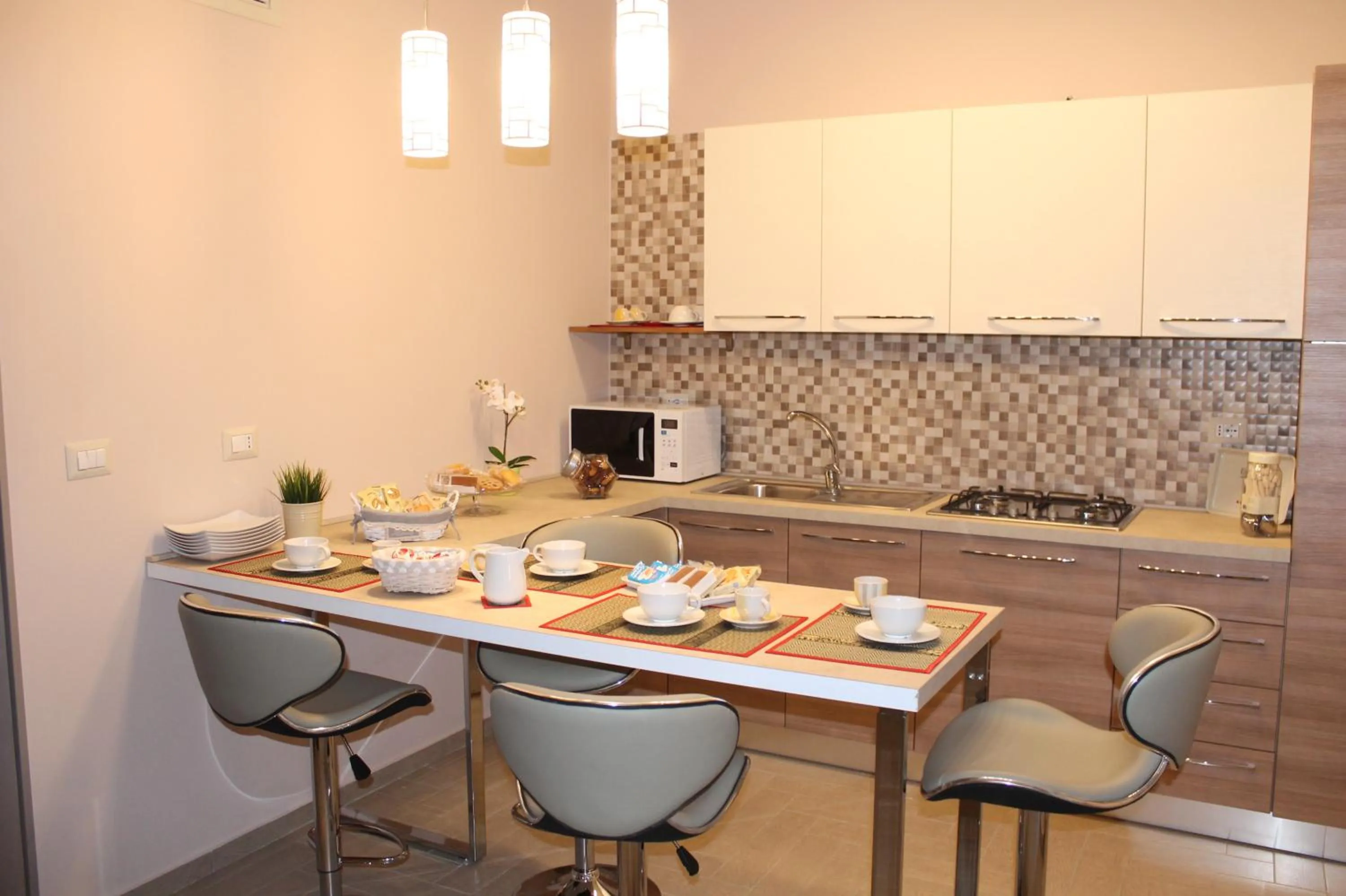 Coffee/tea facilities in B&B Around the World