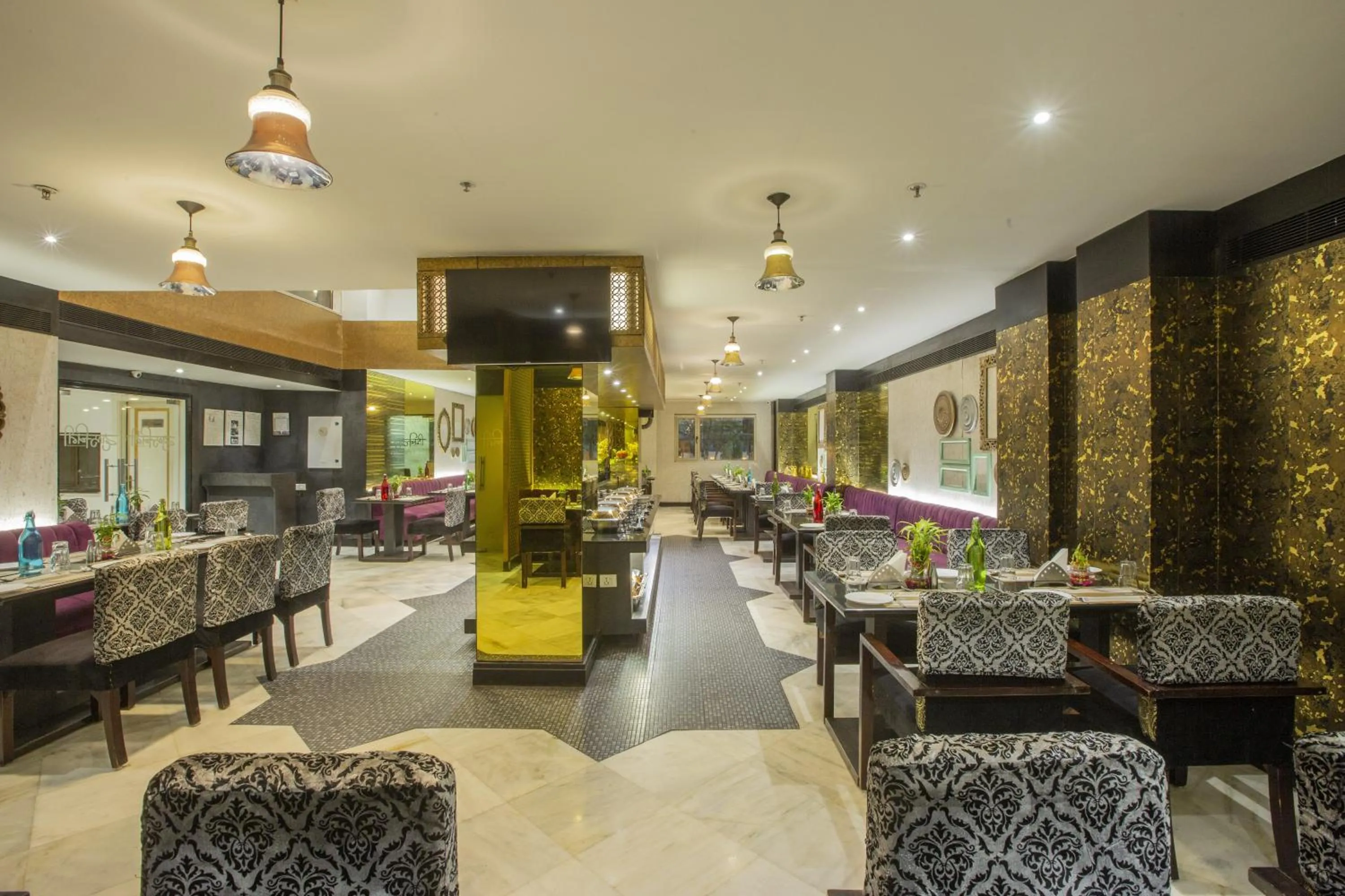 Restaurant/places to eat in Vesta Maurya Palace