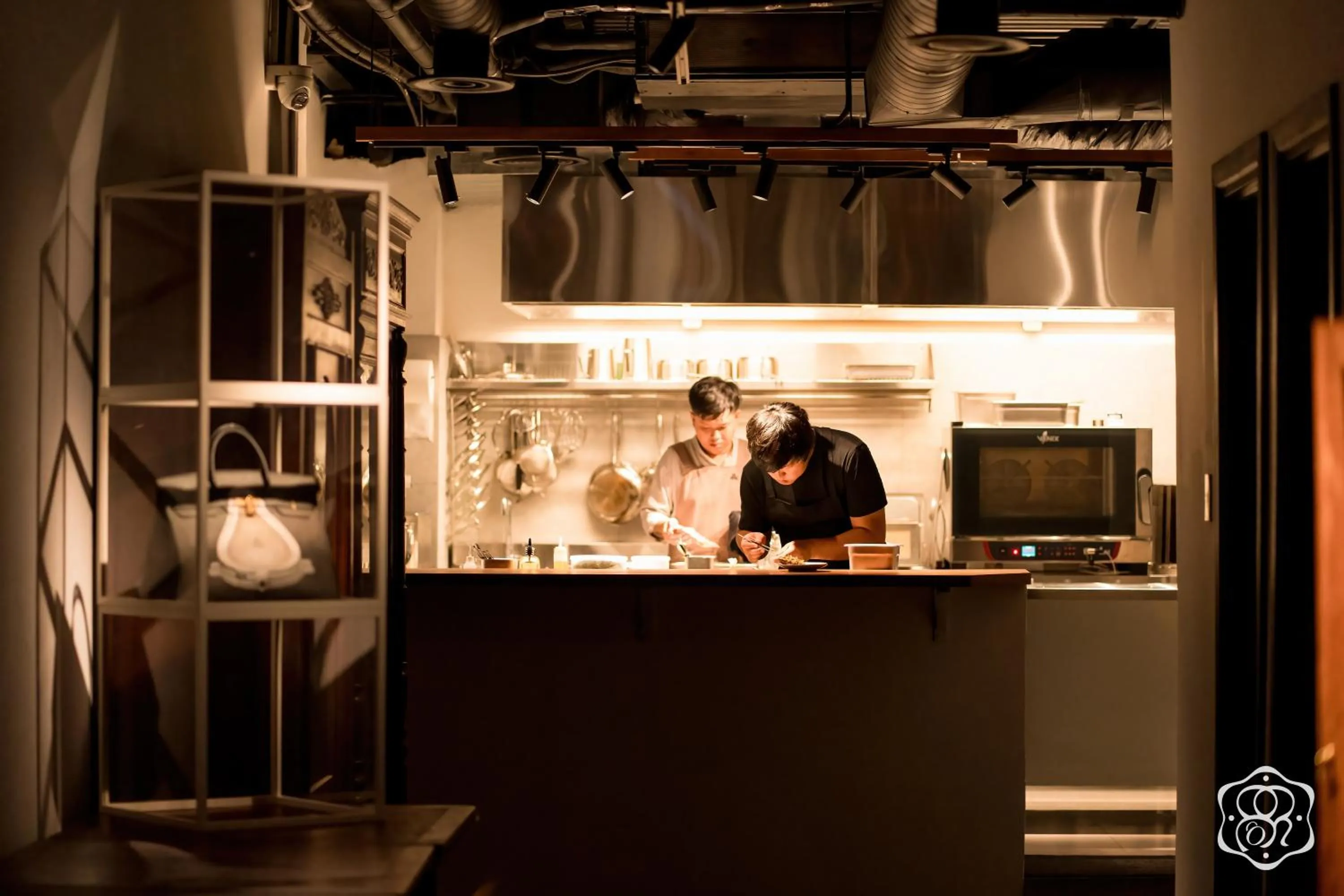 Restaurant/places to eat in Amanaki Saigon Boutique Hotel