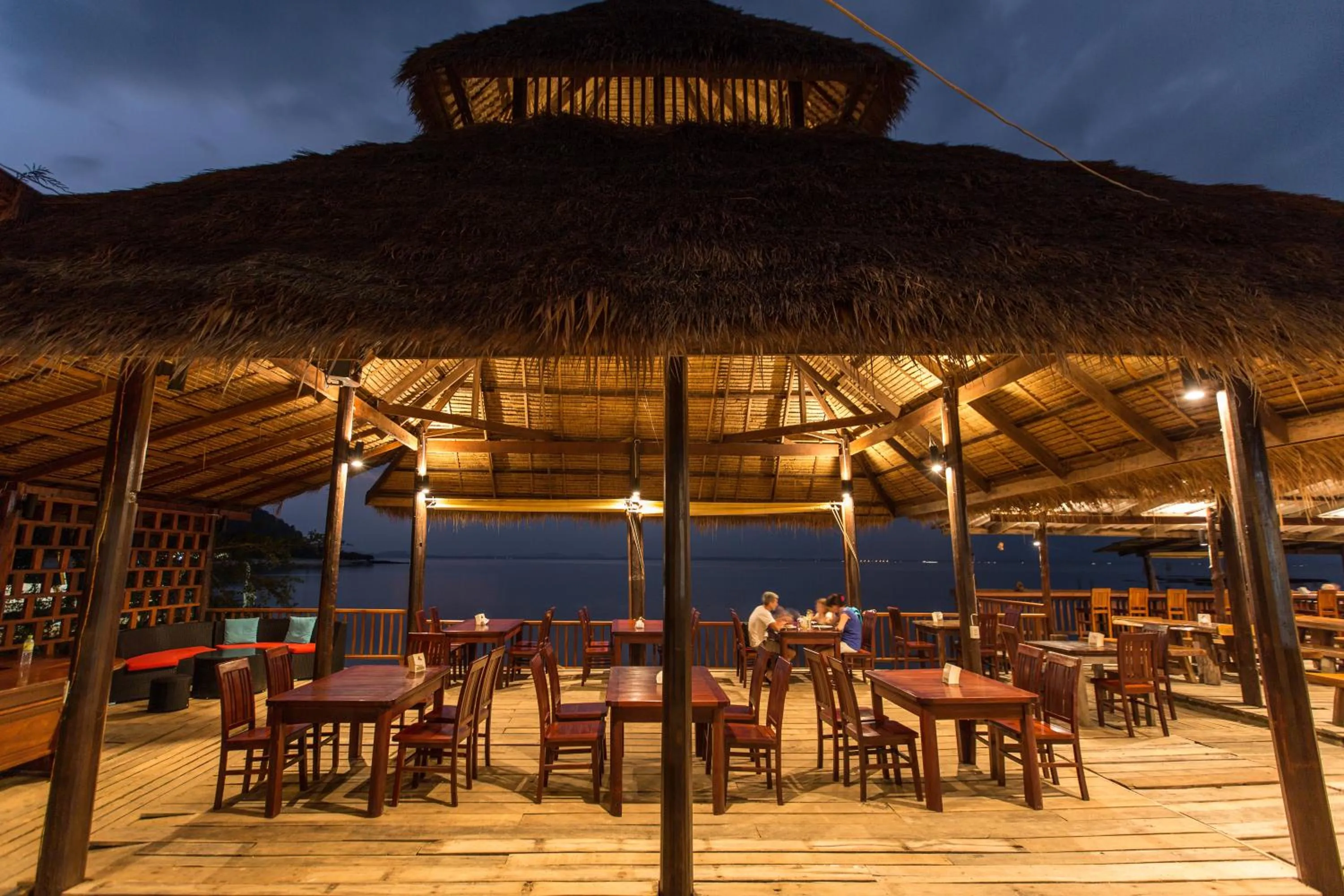 Restaurant/places to eat in Koh Talu Island Resort