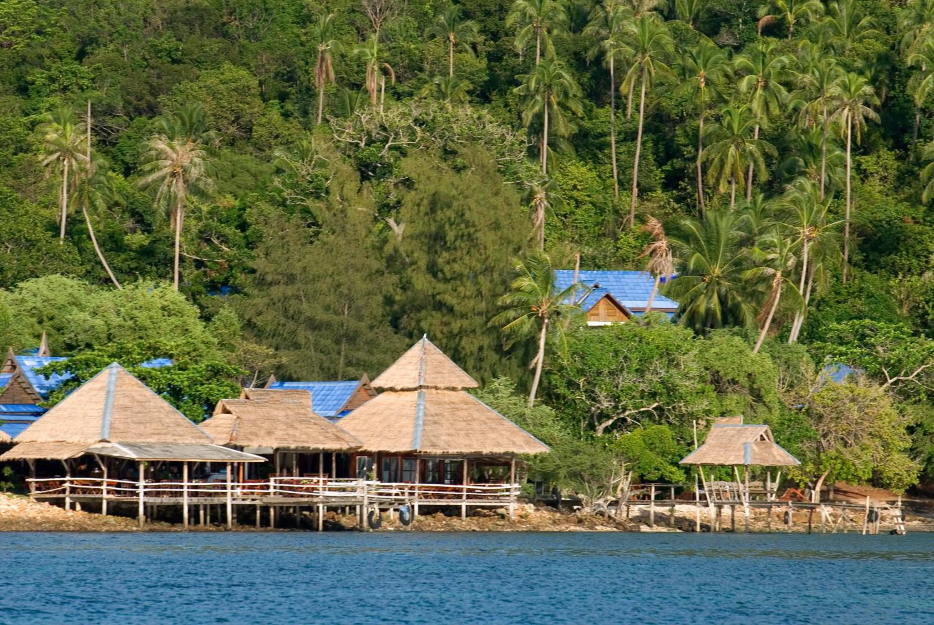 Restaurant/places to eat in Koh Talu Island Resort