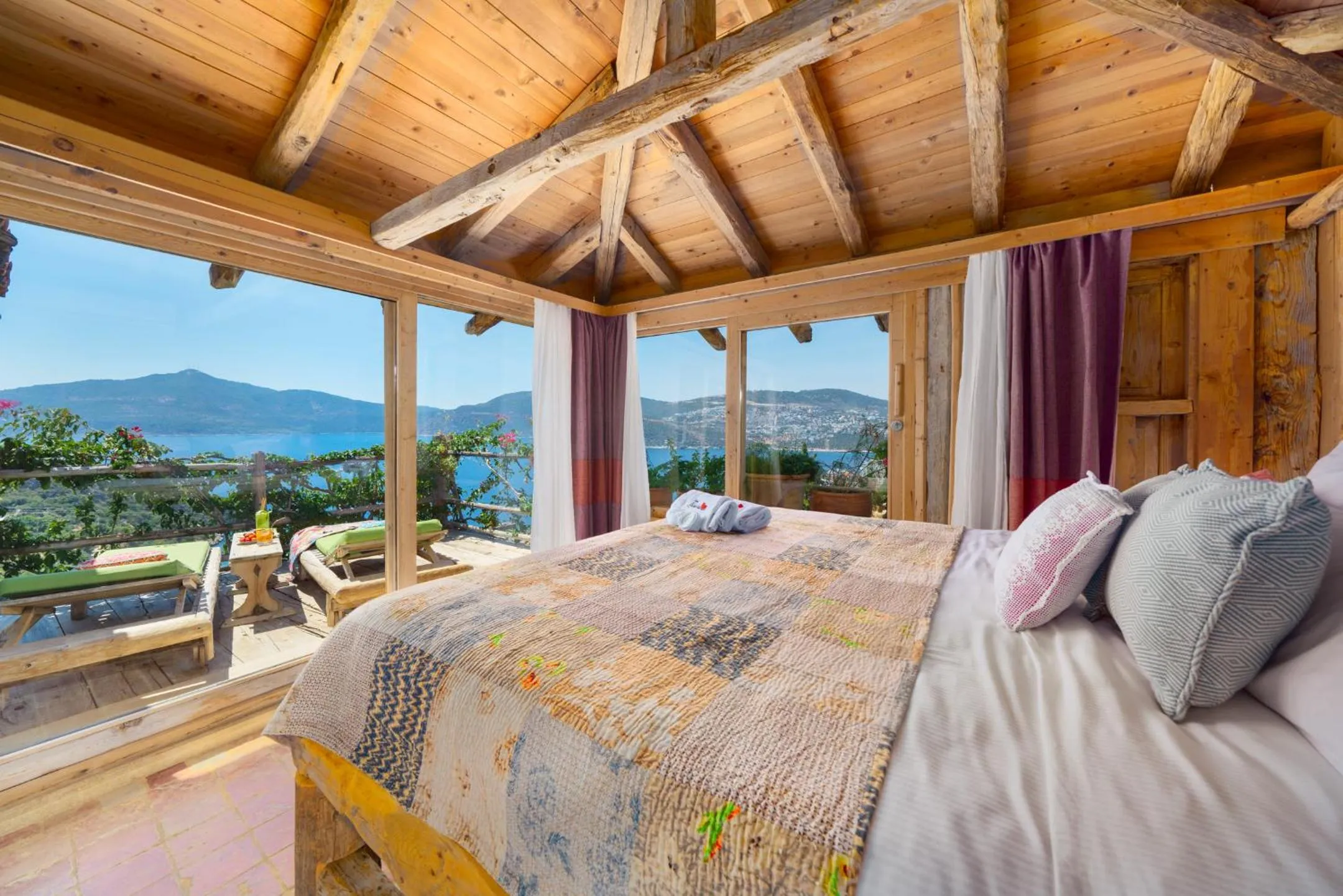 Photo of the whole room, Bed in Fidanka Hotel