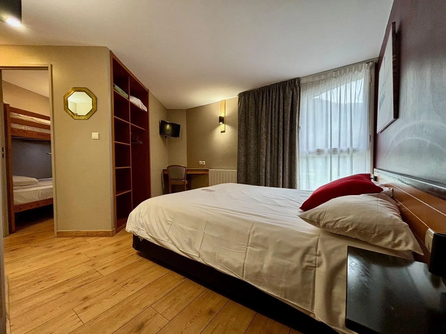 Photo of the whole room, Bed in Hôtel Les Arches