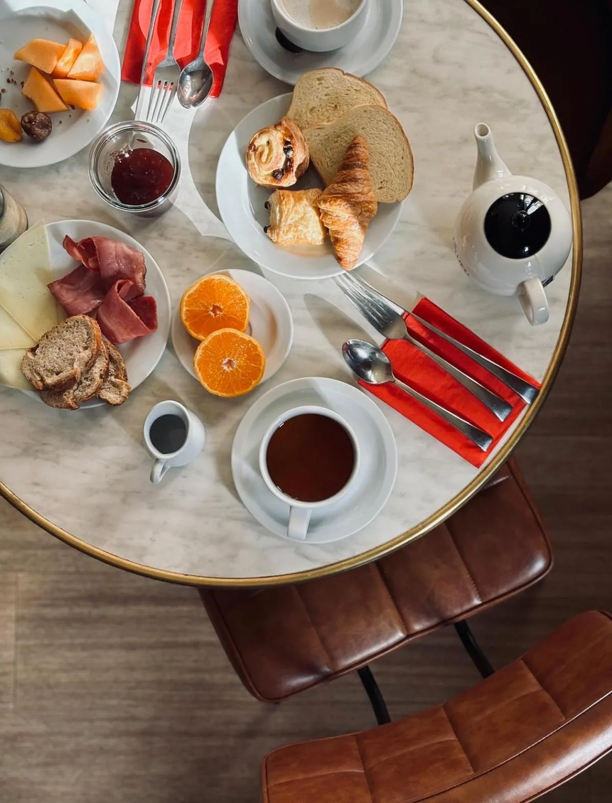 Breakfast in Hôtel Les Arches