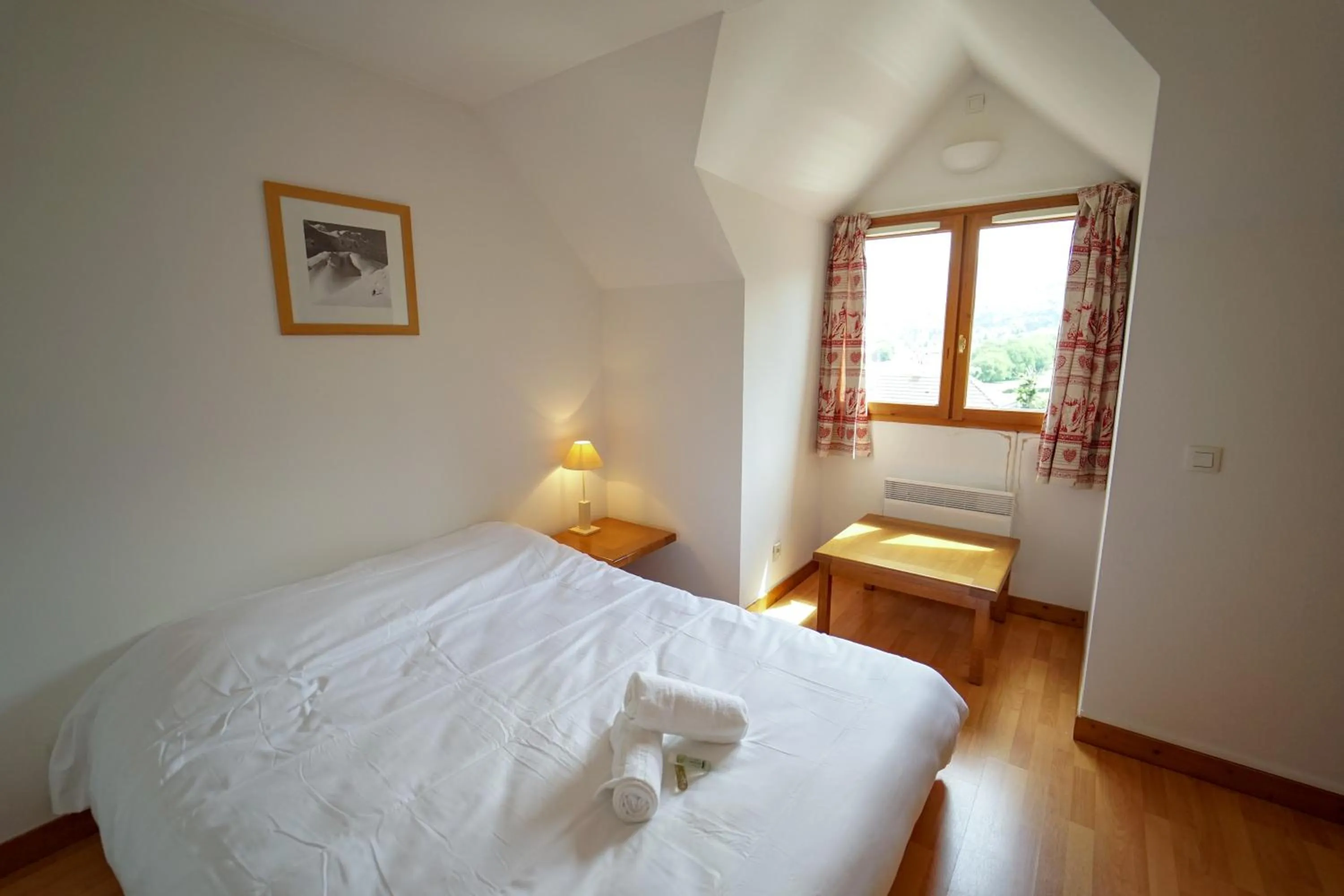 Photo of the whole room, Bed in Résidence Vacancéole - Le Birdie