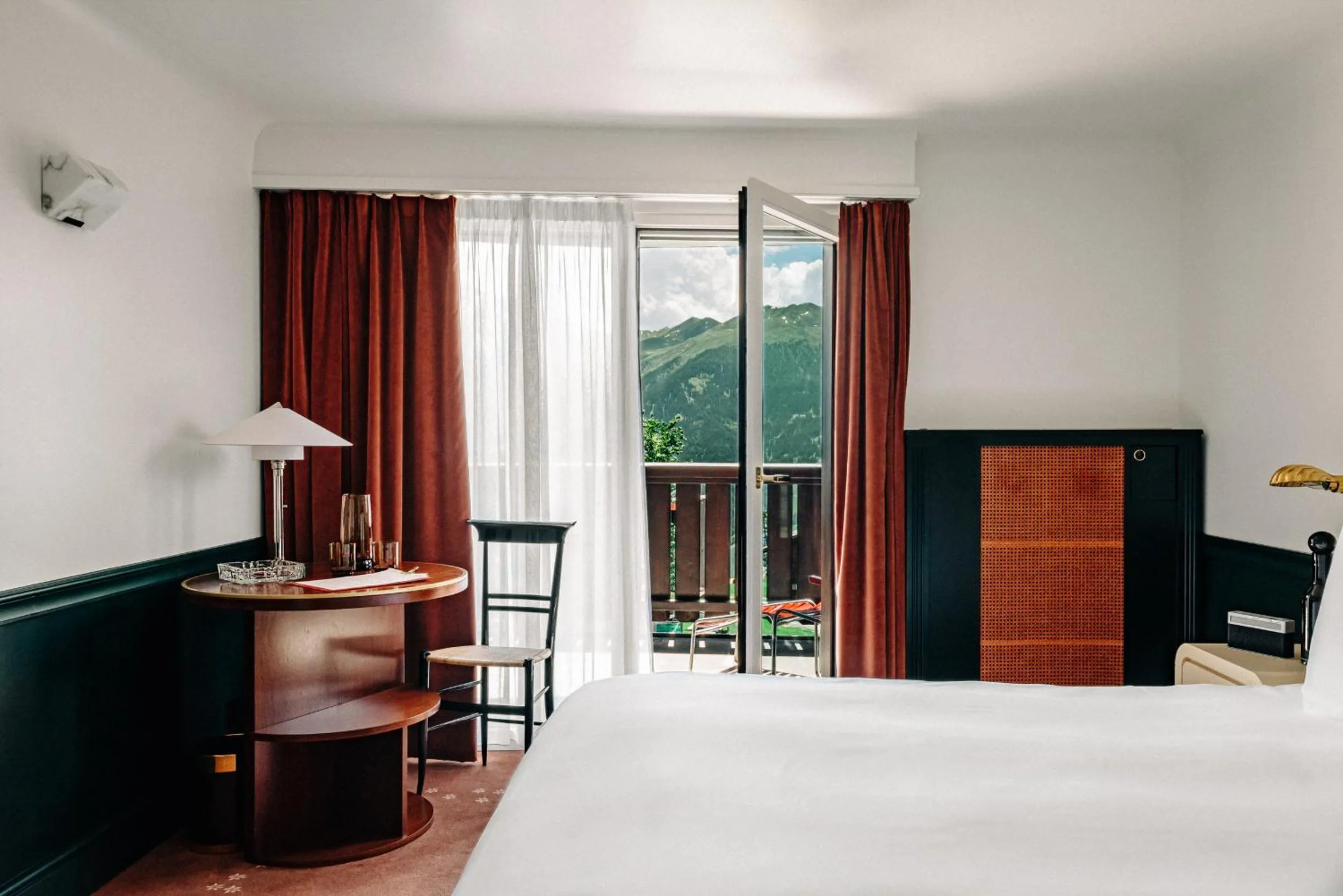 Balcony/Terrace, Bed in Experimental Chalet