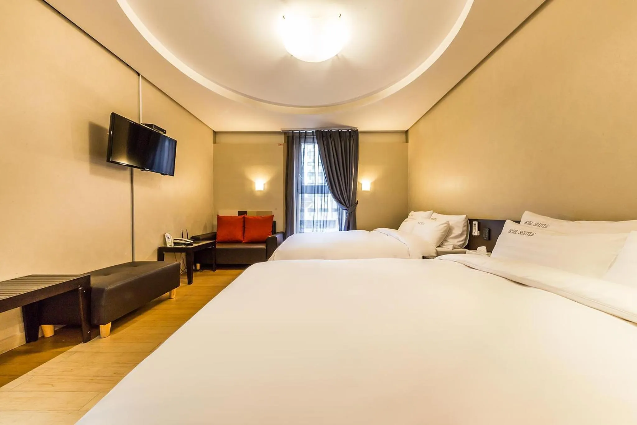 Bed in Incheon Airport Hotel Seattle