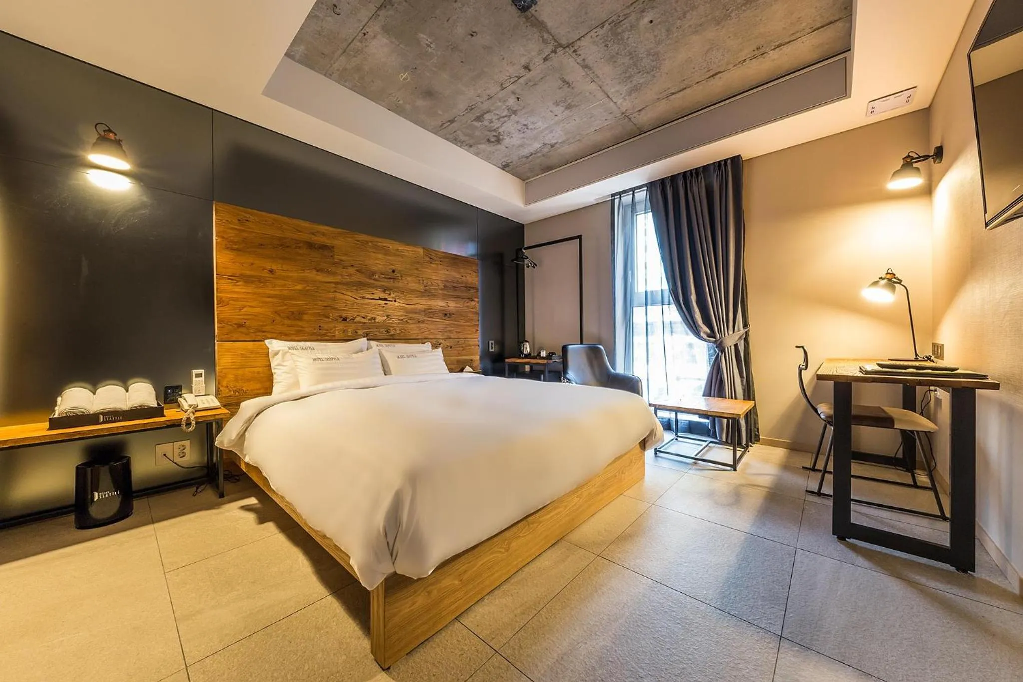 Bed in Incheon Airport Hotel Seattle