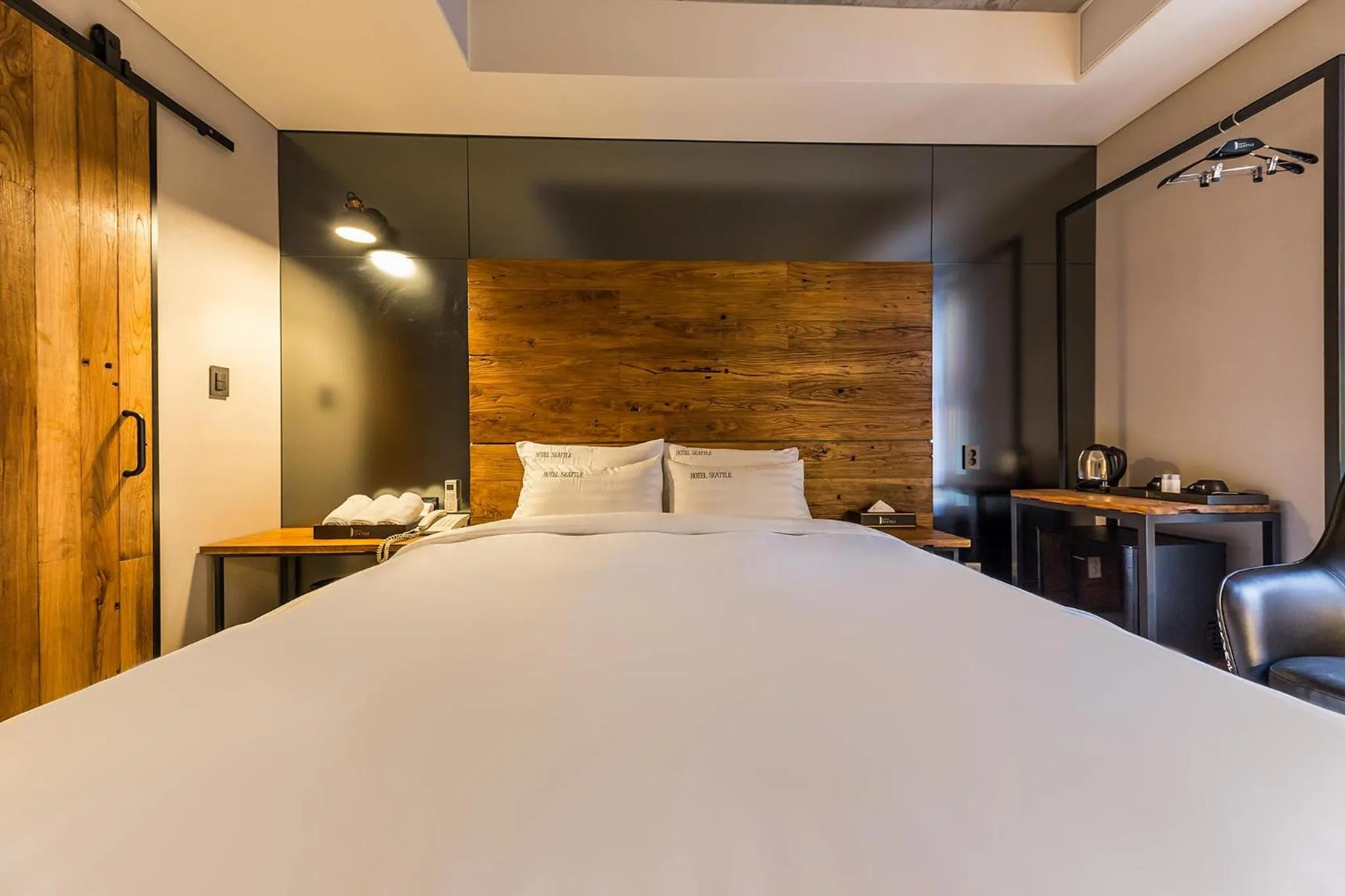 Bed in Incheon Airport Hotel Seattle