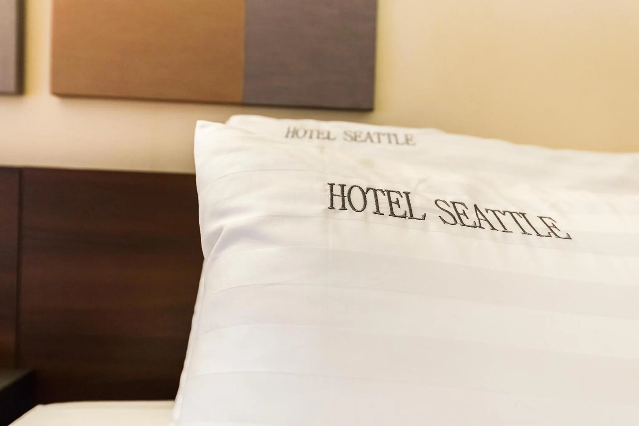 Bed in Incheon Airport Hotel Seattle