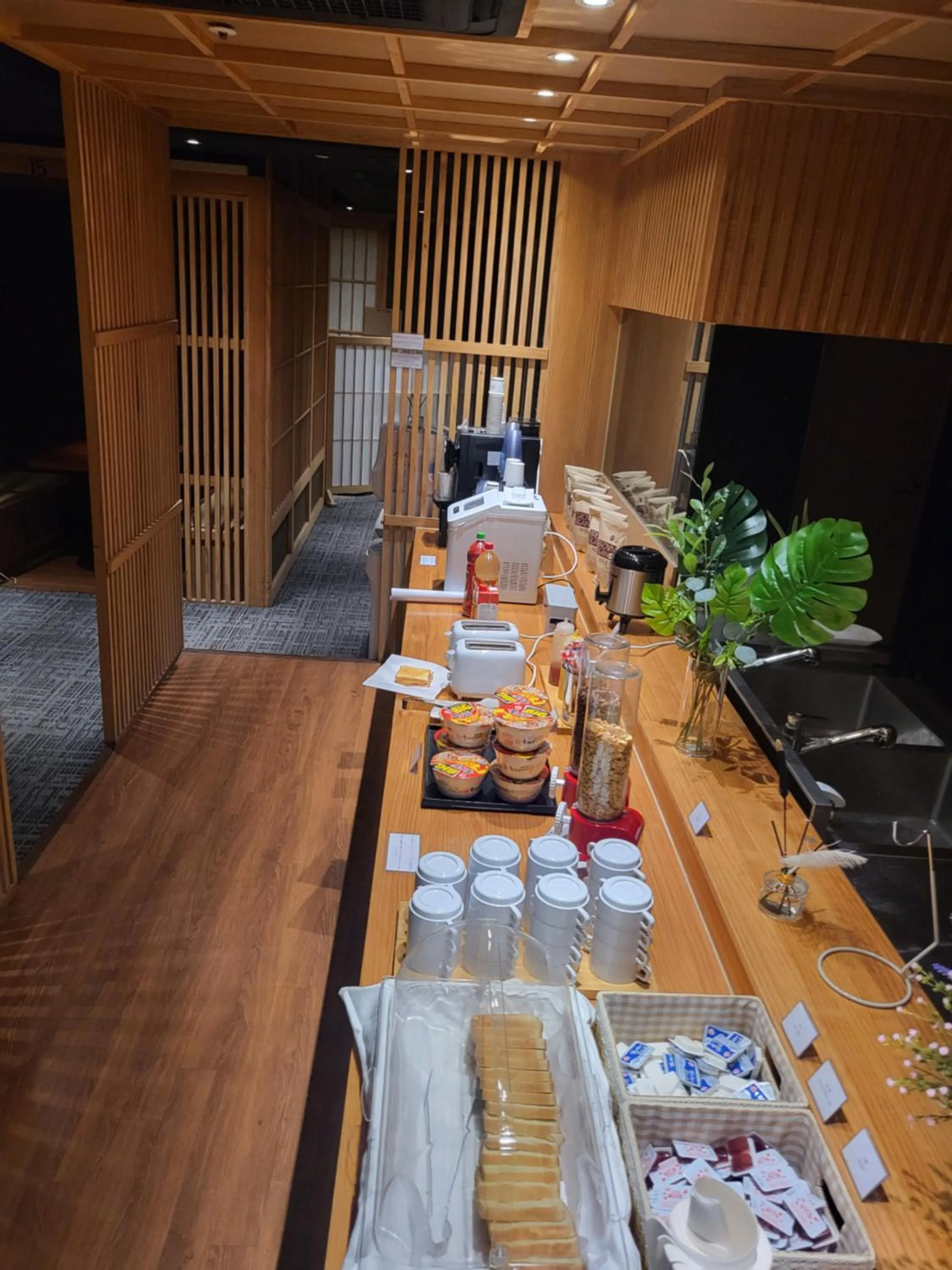 Food and drinks in Incheon Airport Hotel Seattle