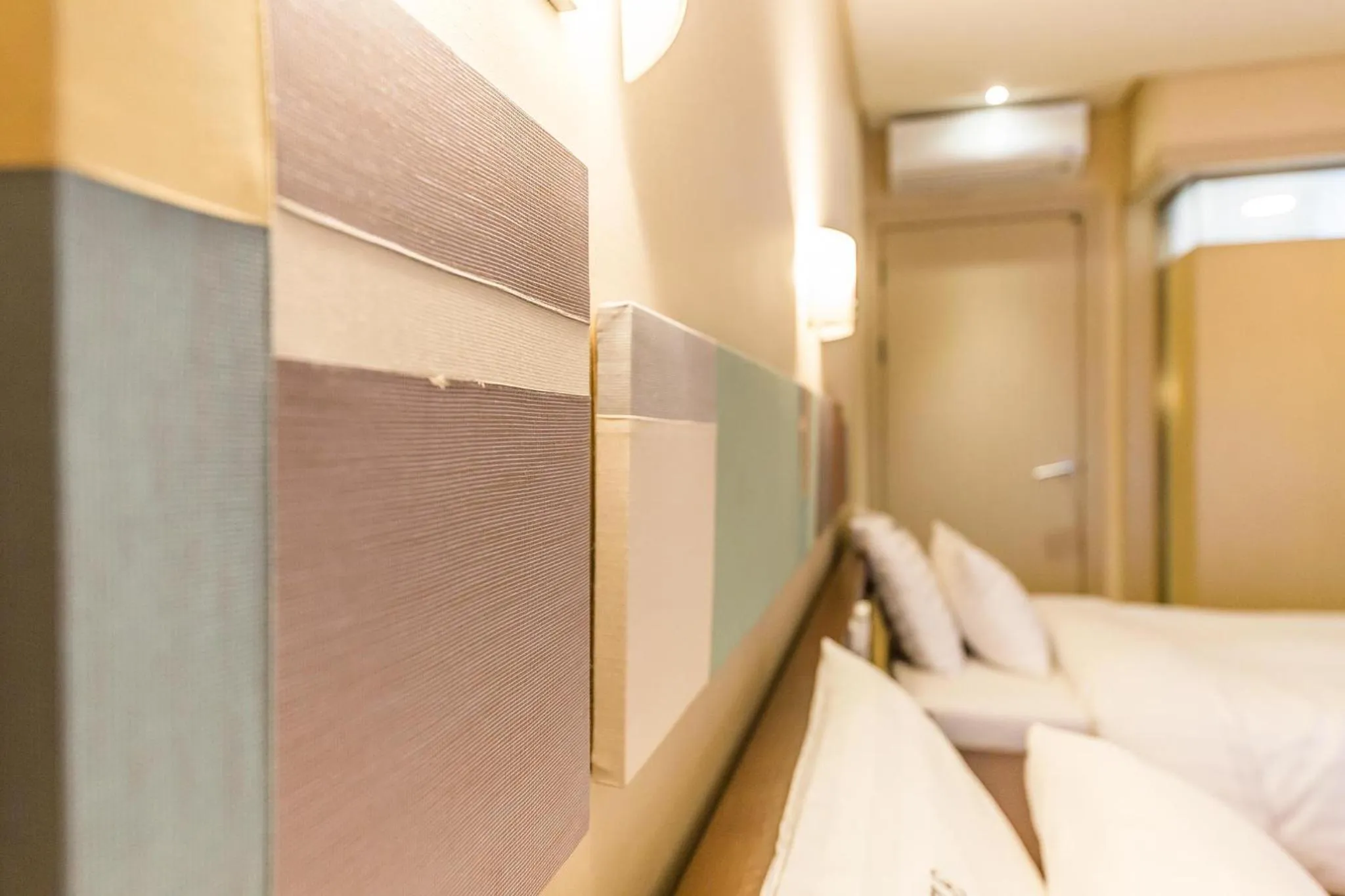 Bed in Incheon Airport Hotel Seattle