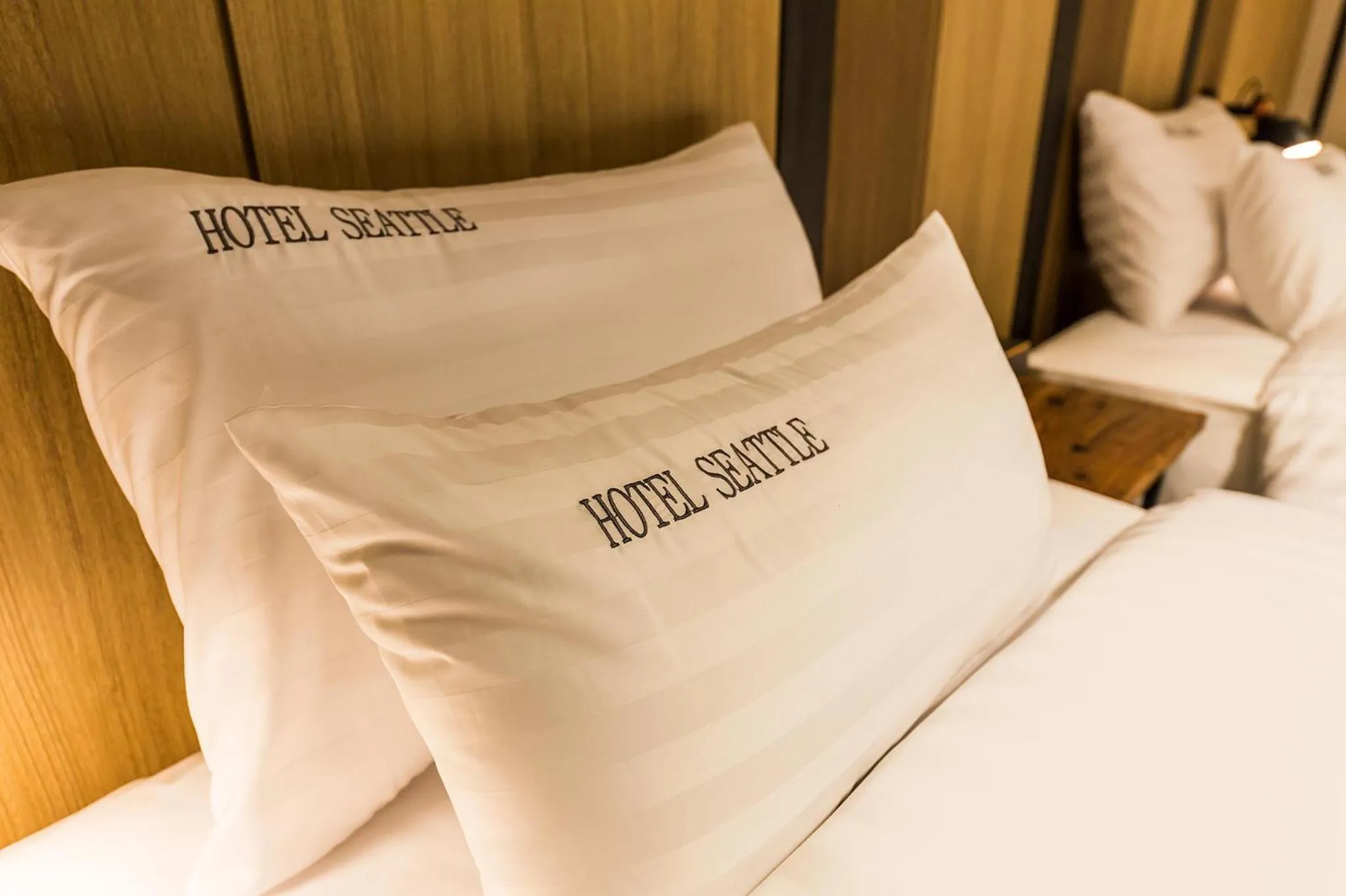 Bed in Incheon Airport Hotel Seattle