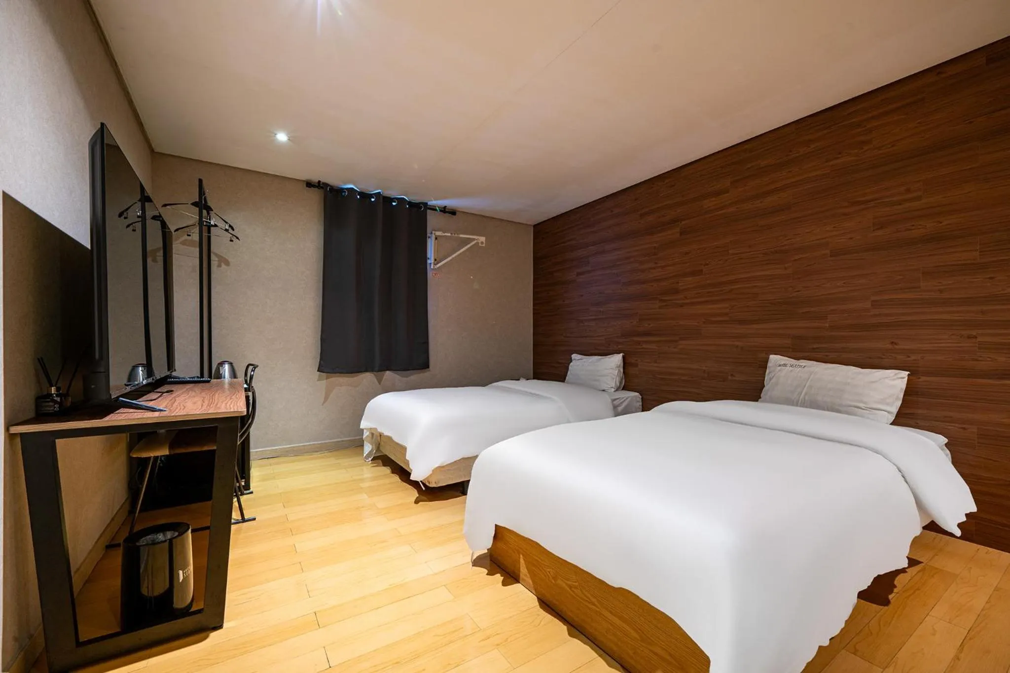 Decorative detail, Bed in Incheon Airport Hotel Seattle