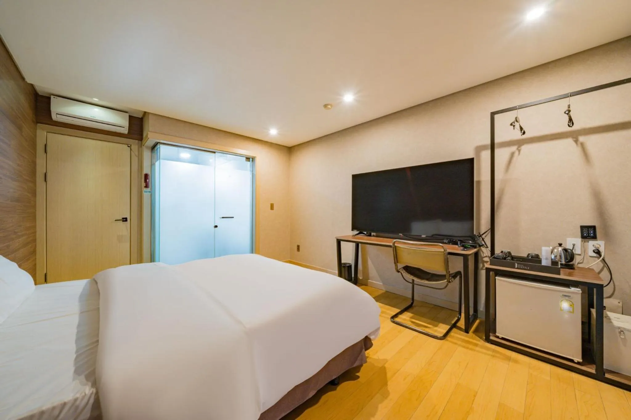 Bed in Incheon Airport Hotel Seattle