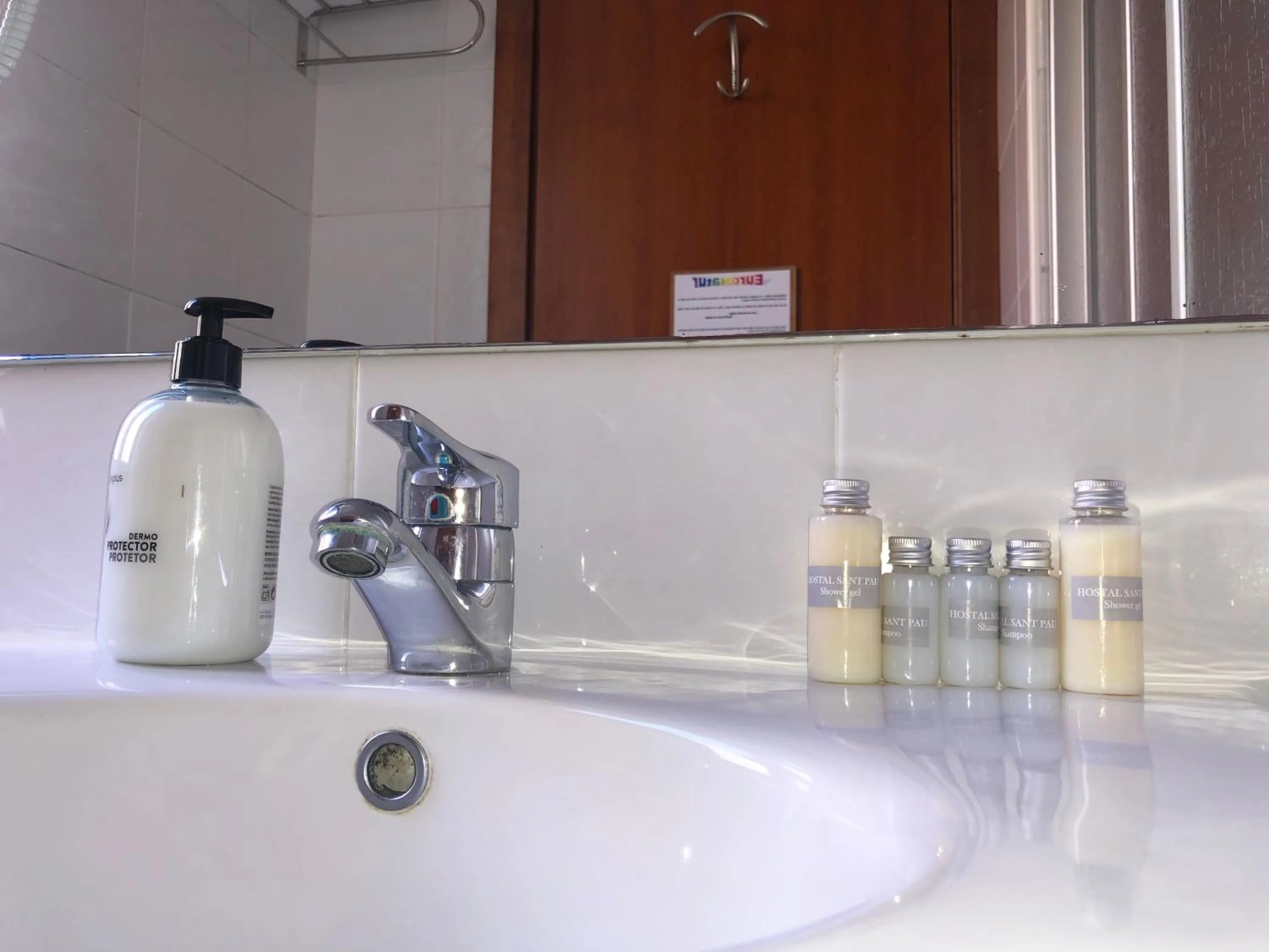 Bathroom in Hostal Sant Pau