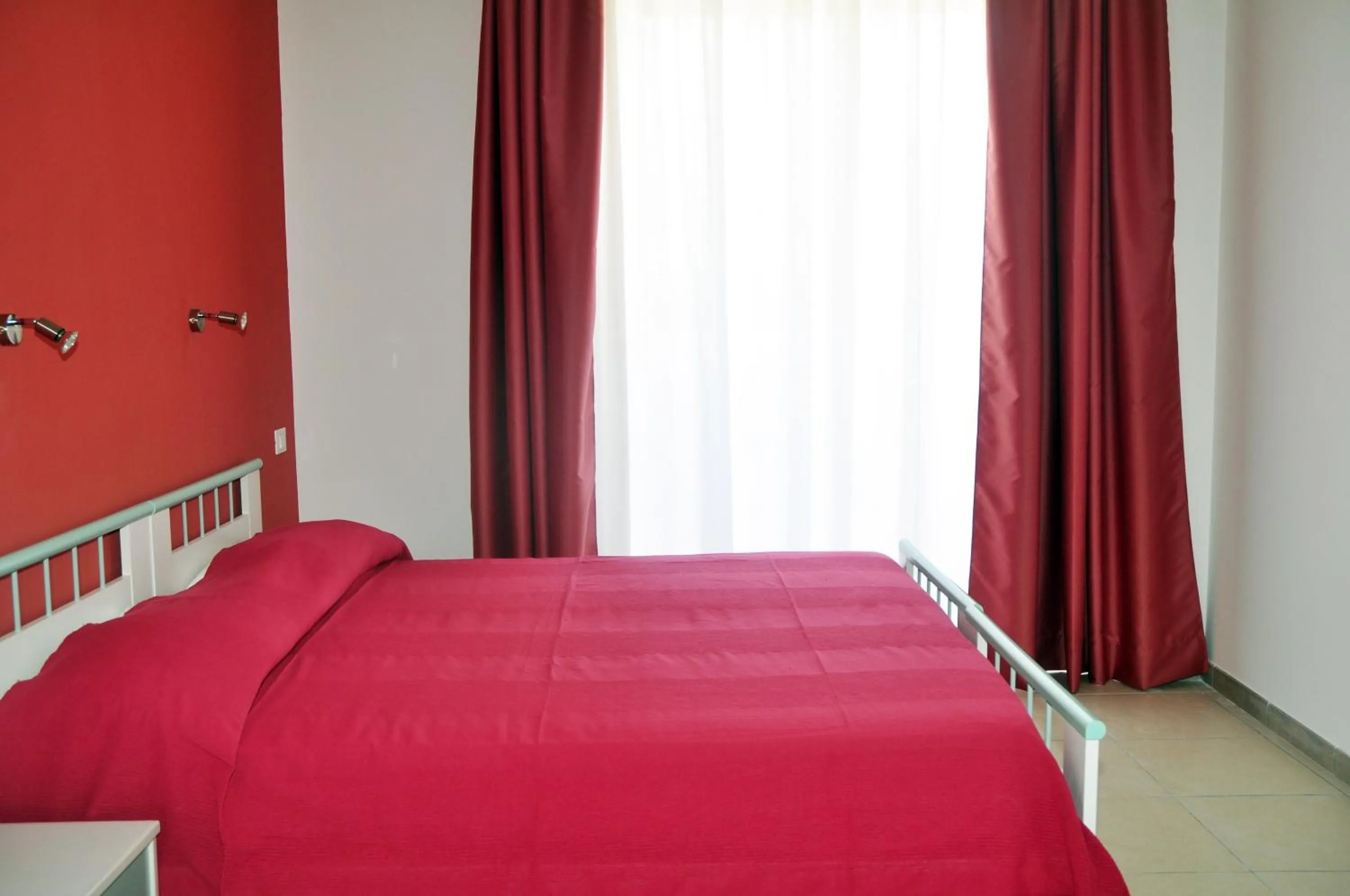 Day, Bed in Hotel La Punta