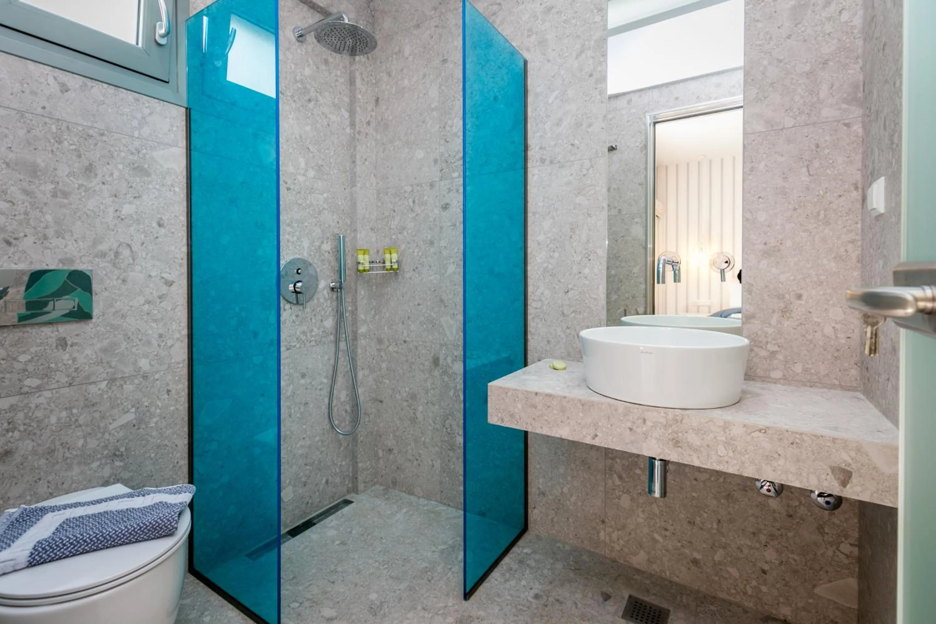 The Elegant Apartments