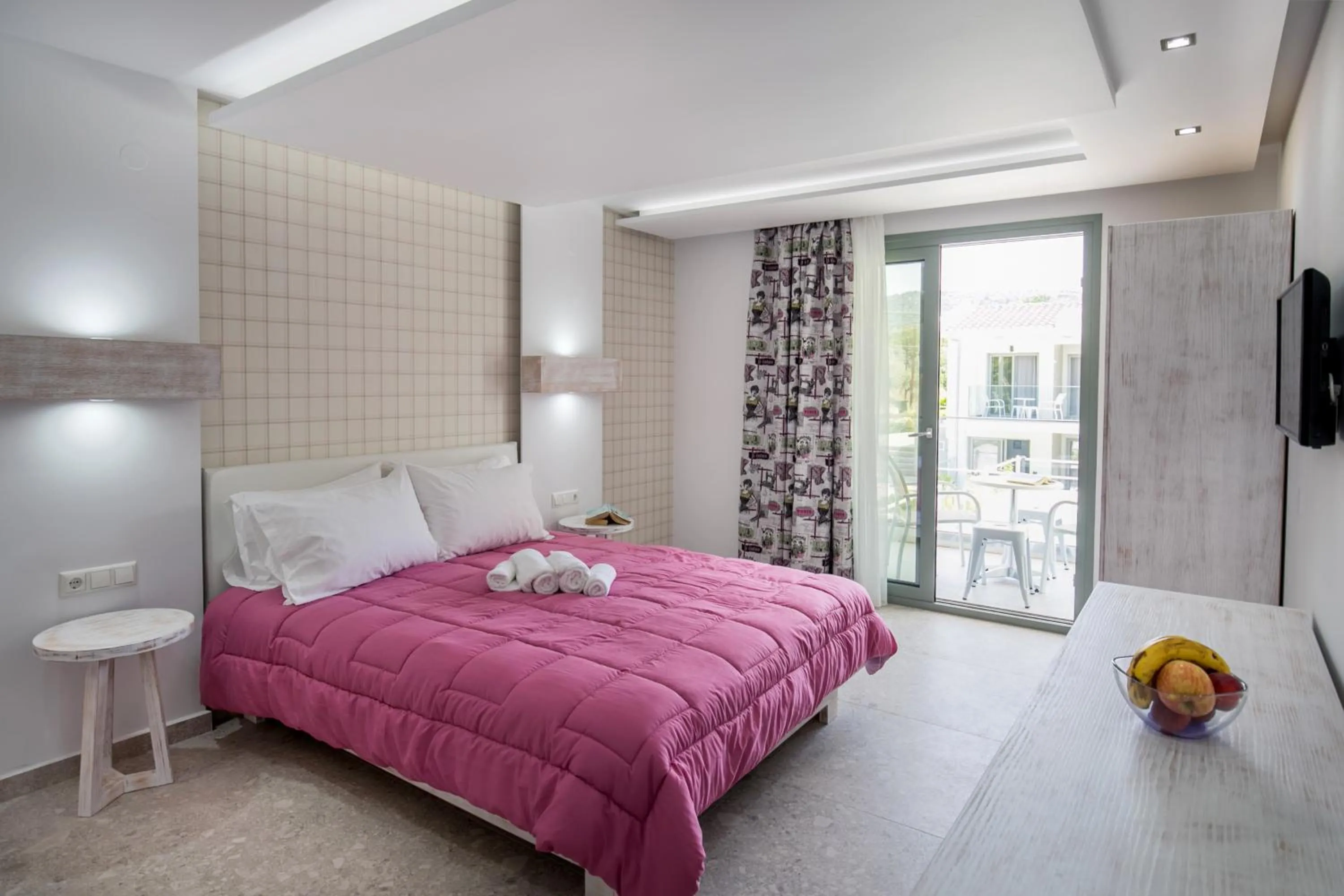 The Elegant Apartments