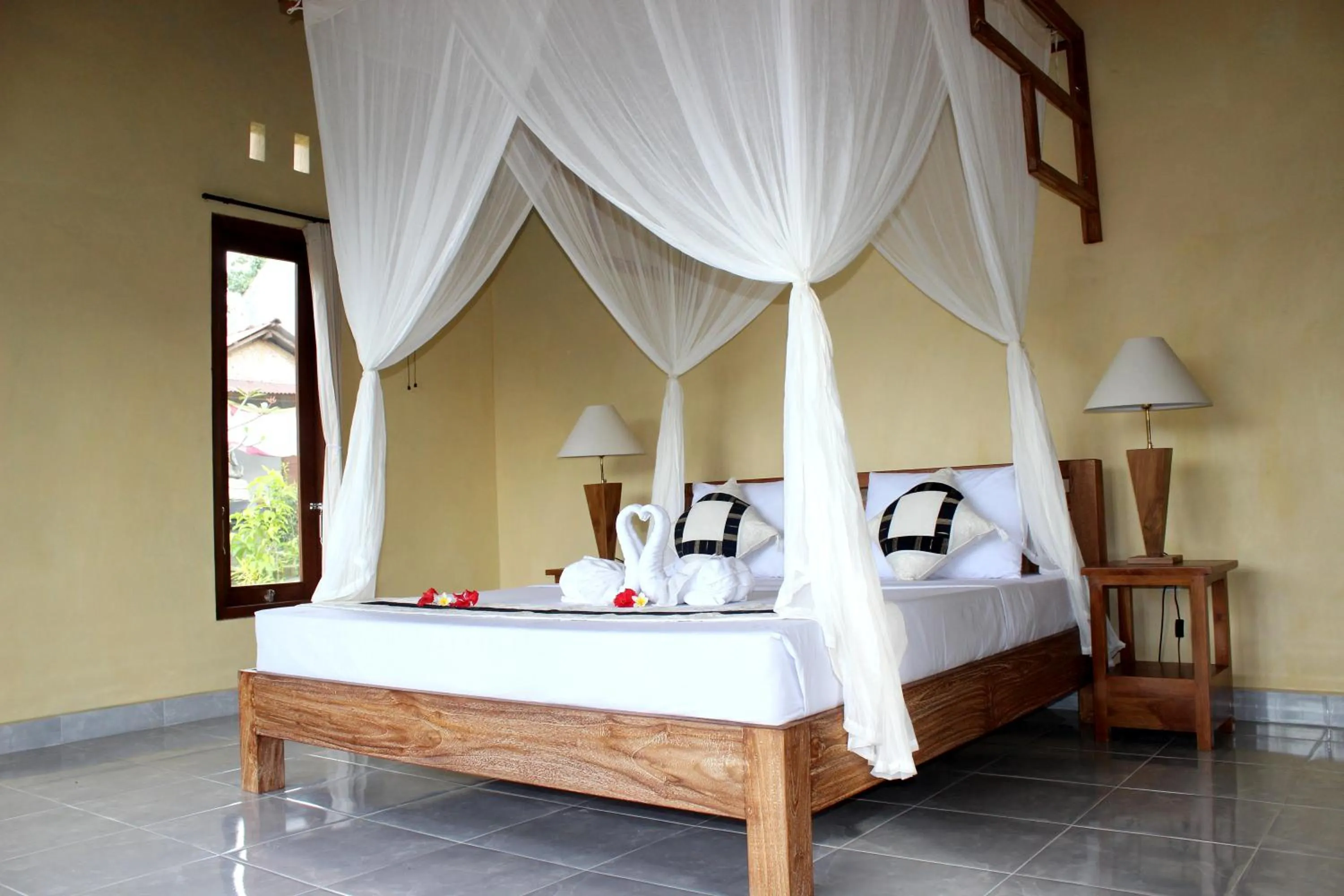 Bed in Maha Neka Villa