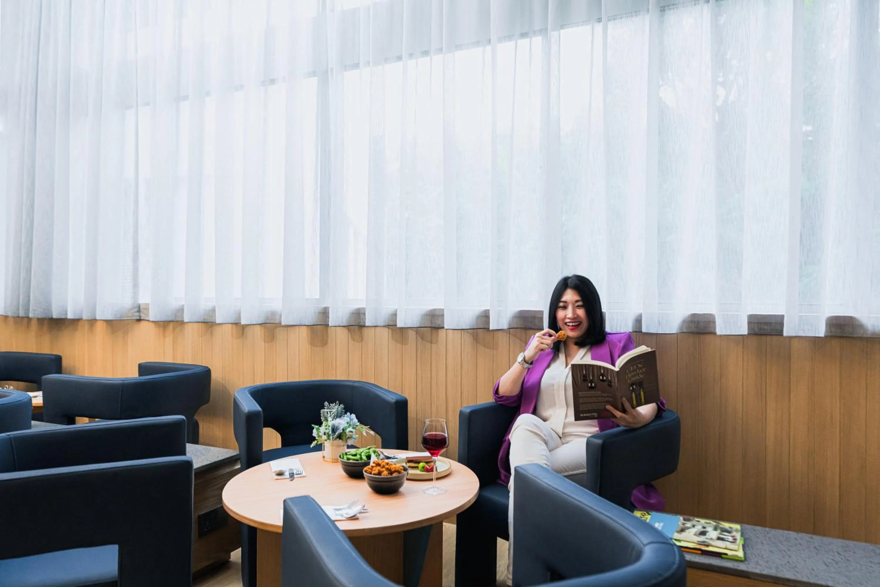 Restaurant/places to eat in Furama RiverFront