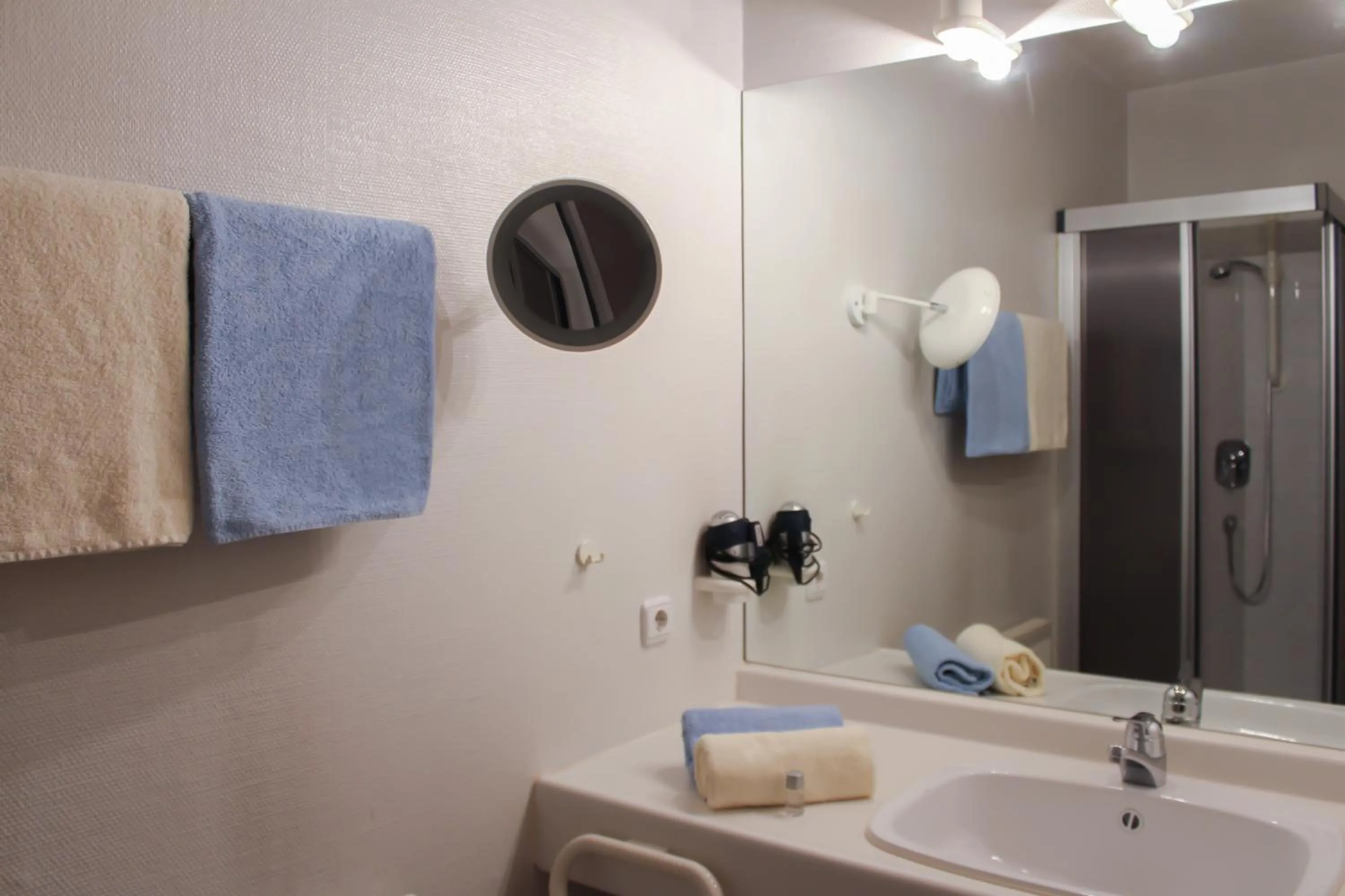 Bathroom in Hotel Post