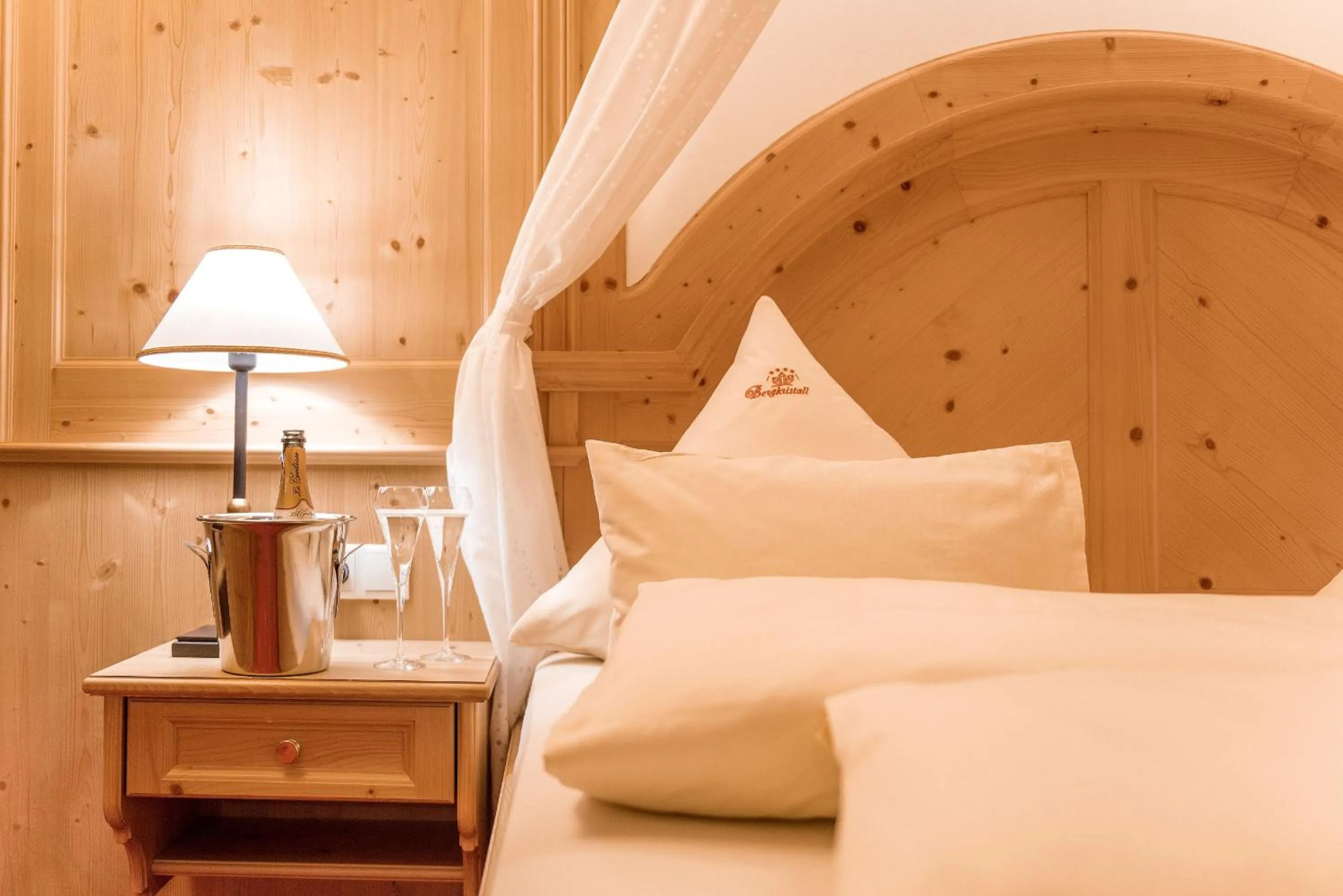 Bedroom, Bed in Hotel Bergkristall