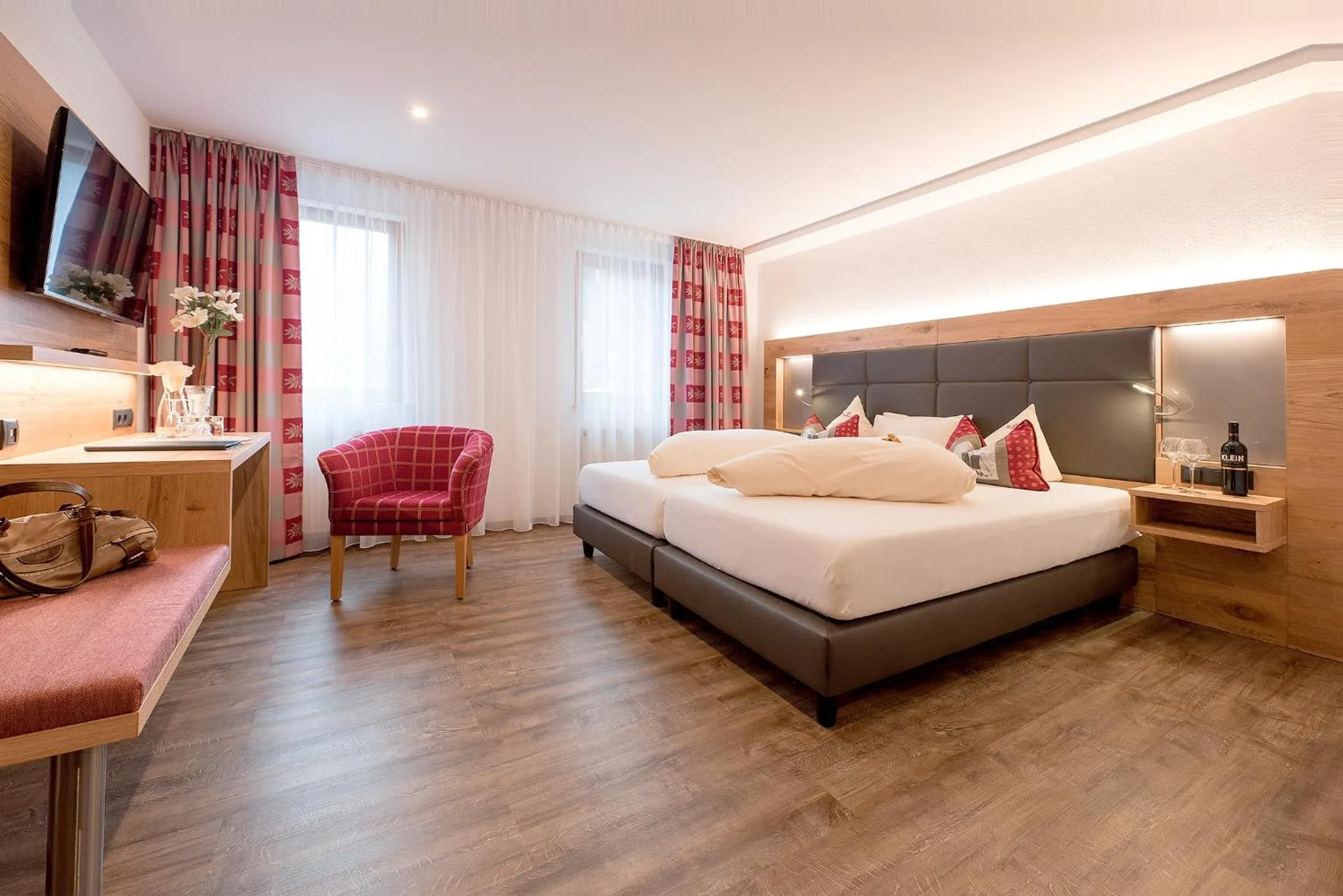 Photo of the whole room, Bed in Hotel Bergkristall