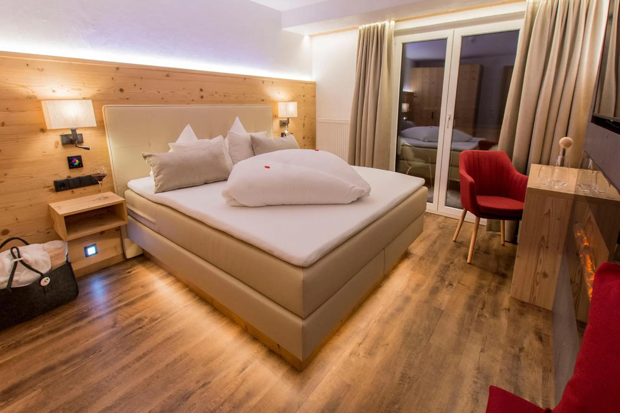 Photo of the whole room, Bed in Hotel Bergkristall