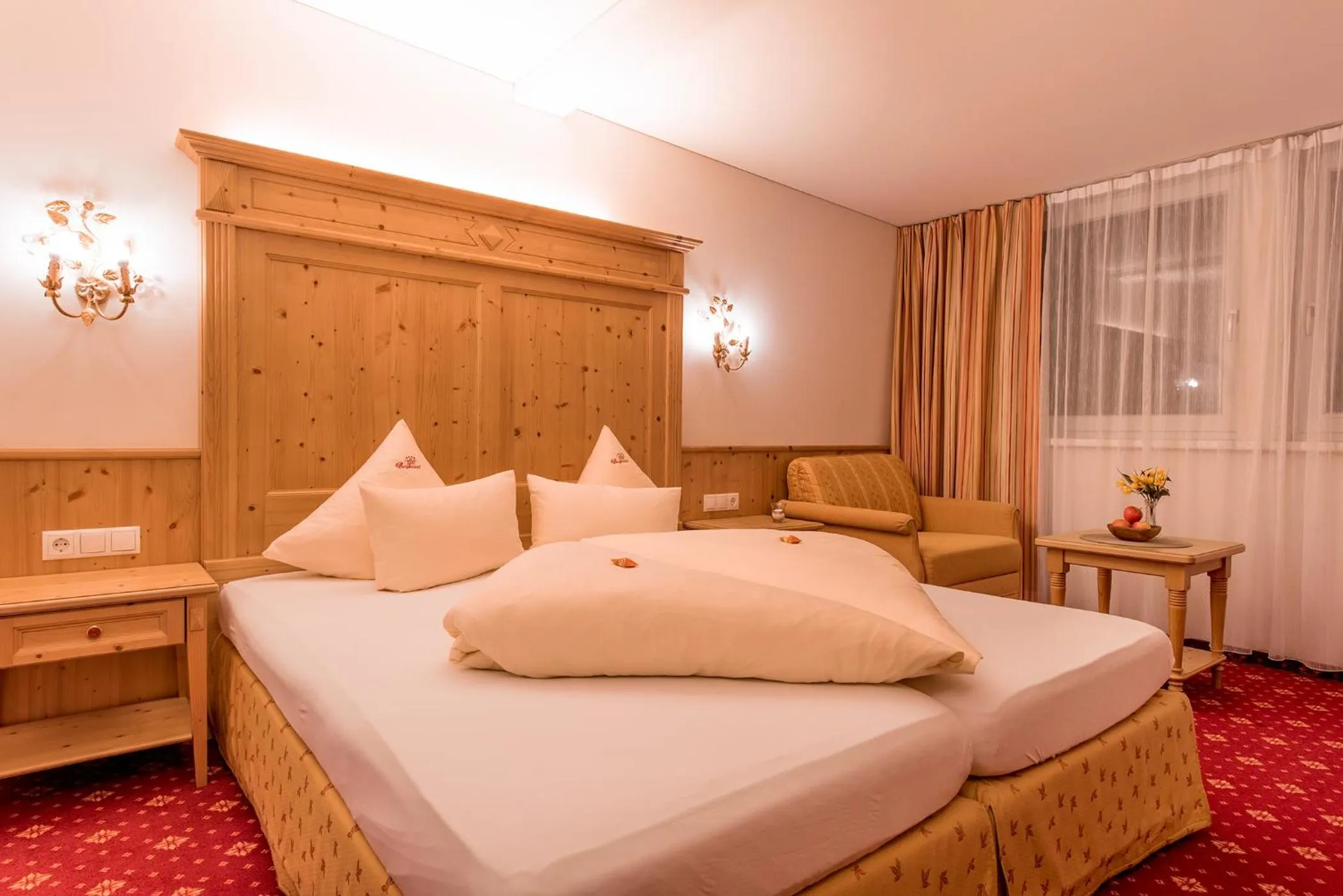 Photo of the whole room, Bed in Hotel Bergkristall