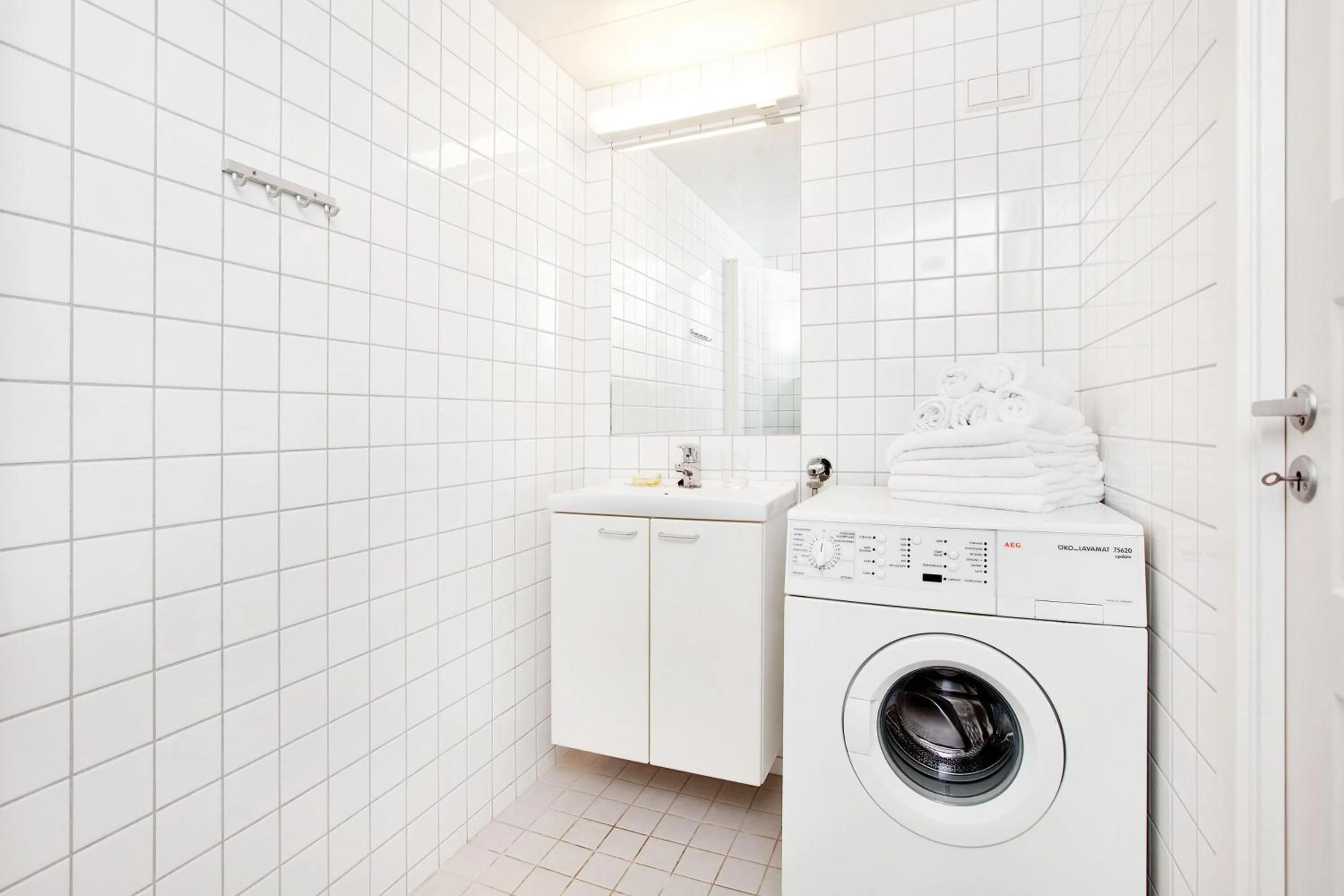 Bathroom in BJØRVIKA APARTMENTS, Teaterplassen, Oslo city center