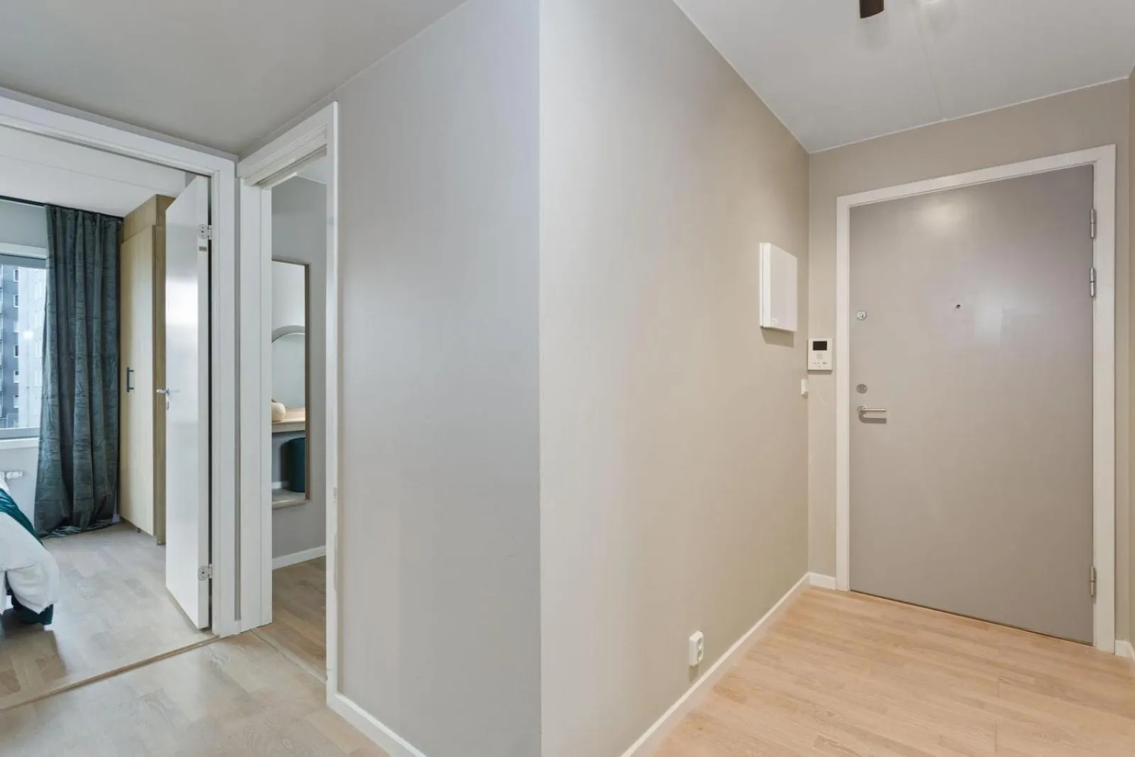 Facade/entrance, Bed in BJØRVIKA APARTMENTS, Teaterplassen, Oslo city center