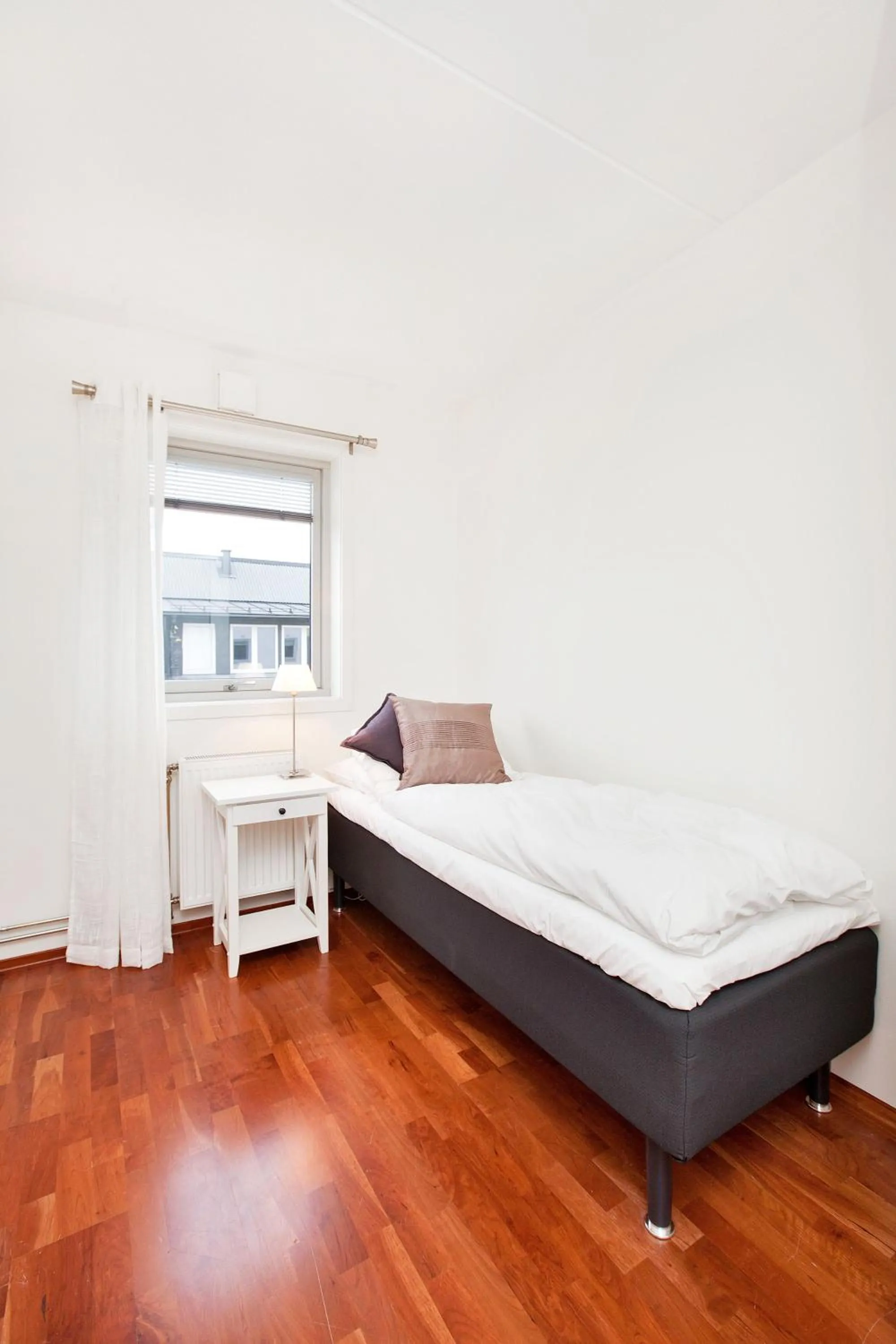 Bedroom, Bed in BJØRVIKA APARTMENTS, Teaterplassen, Oslo city center