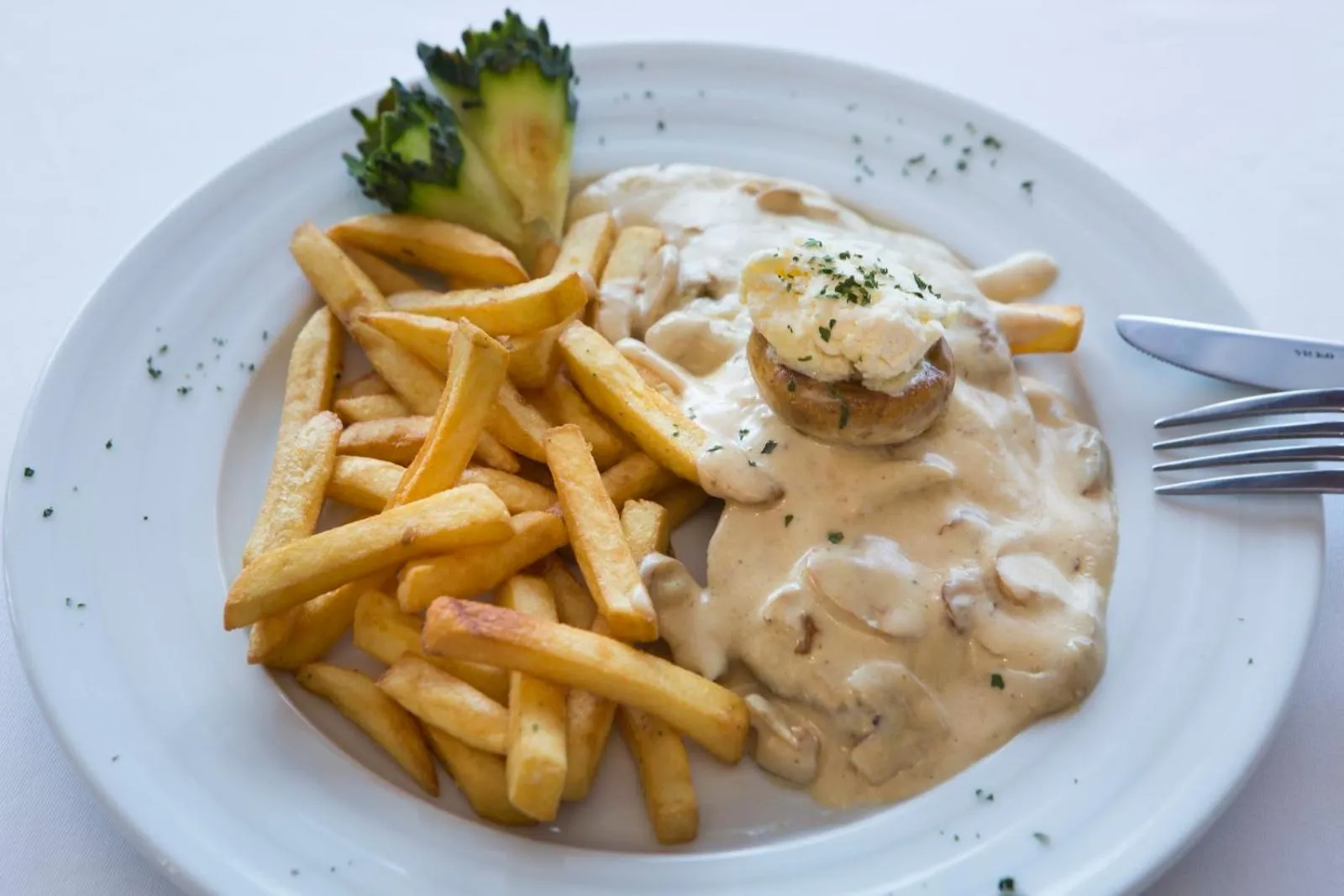 Food and drinks in Hotel Damis