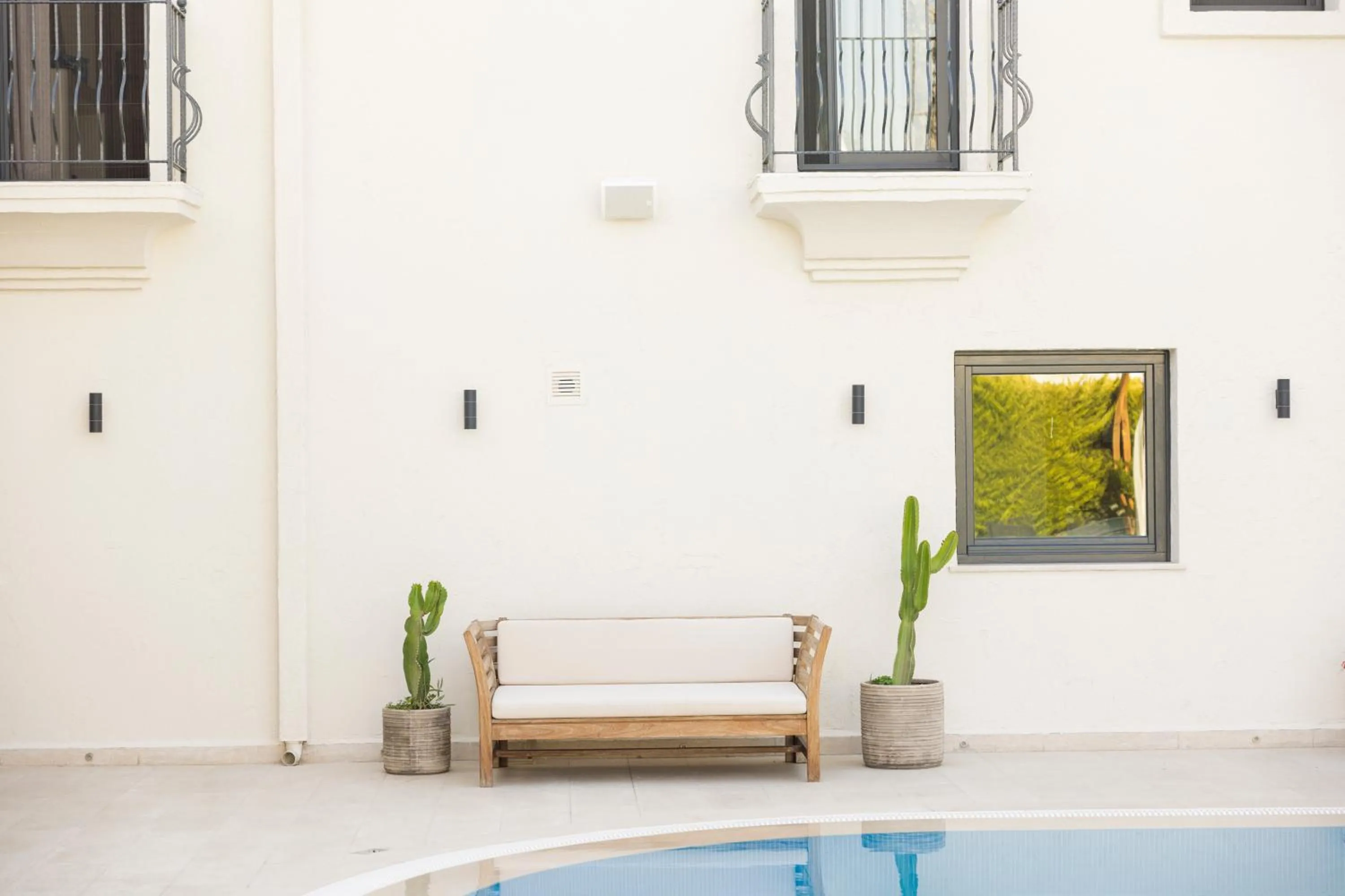 Pool view in Bitez Corner Boutique Hotel