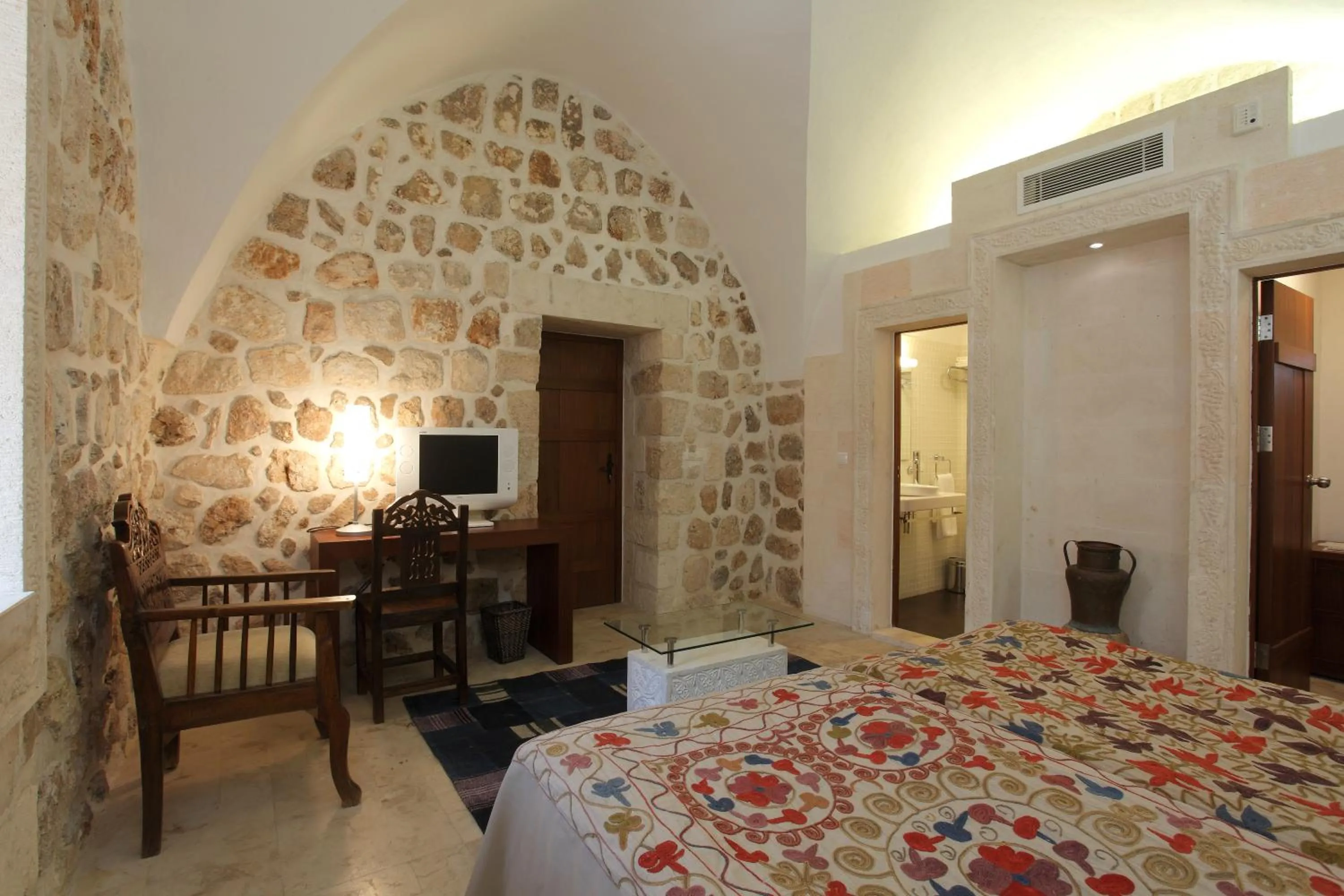 Bedroom, Bed in Kasr-i Nehroz Hotel