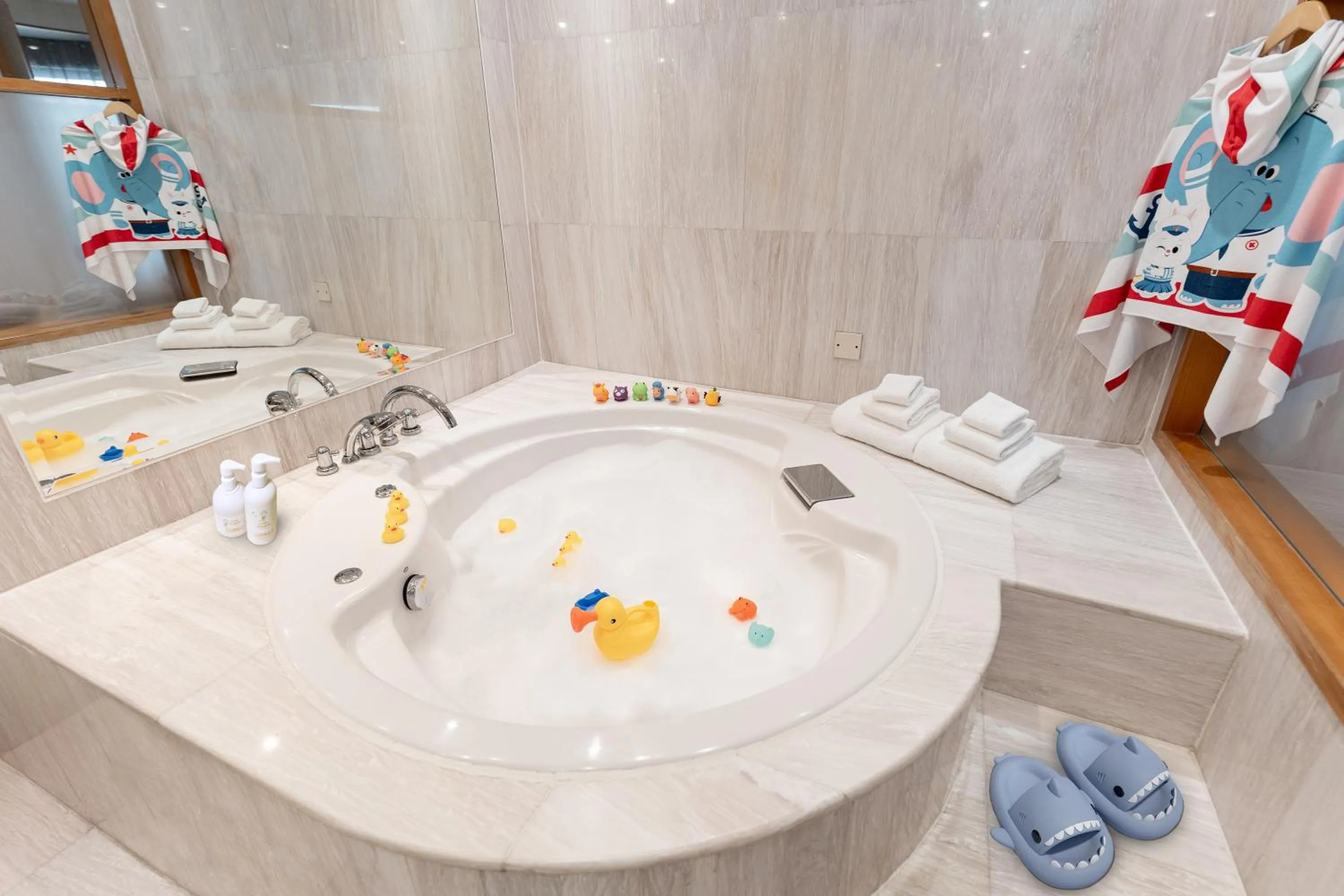 Bath in M Hotel Singapore City Centre