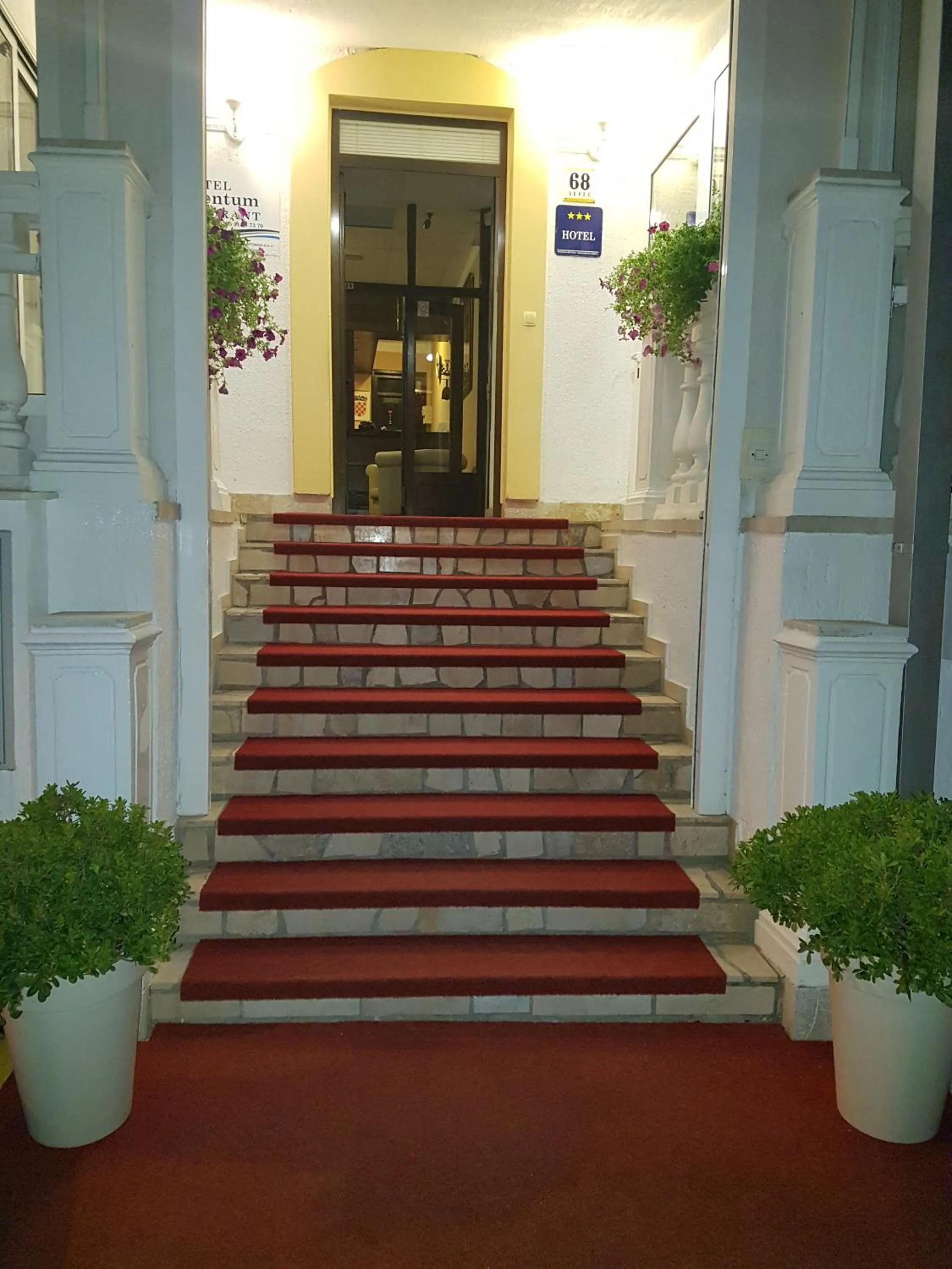 Facade/entrance in Hotel Argentum