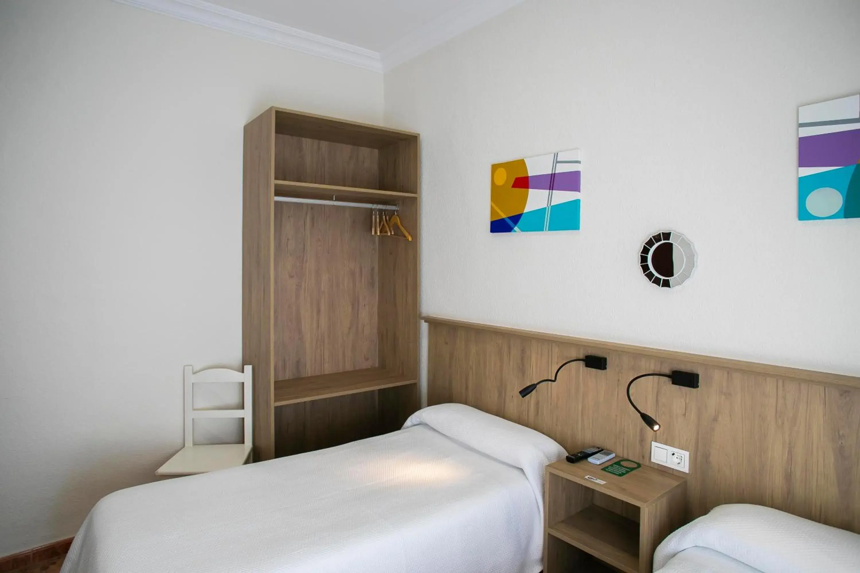 Twin Room in Pensión Dulces Sueños Twin Room in Pensión Dulces Sueños