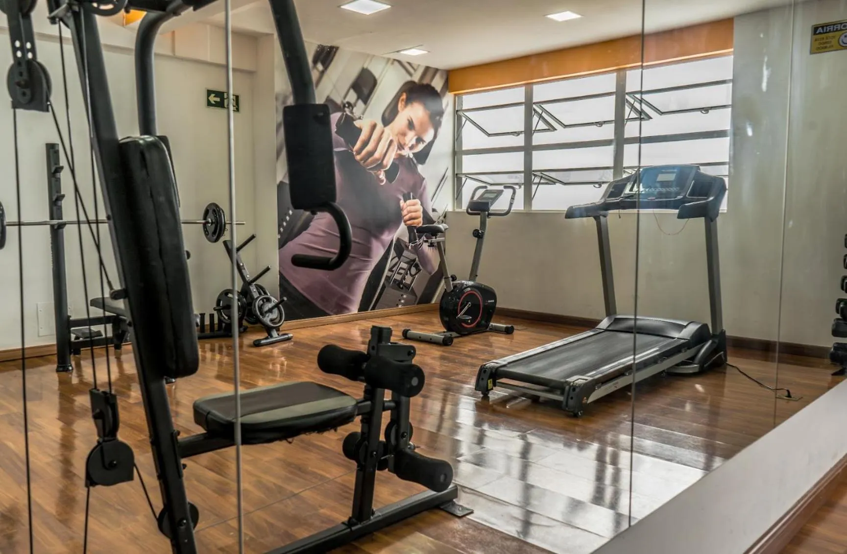 Fitness centre/facilities in Hotel Nacional Inn Porto Alegre - by Nacional Inn - Próximo à Arena do Grêmio, Parque Harmonia e Réveillon na Orla do Guaíba