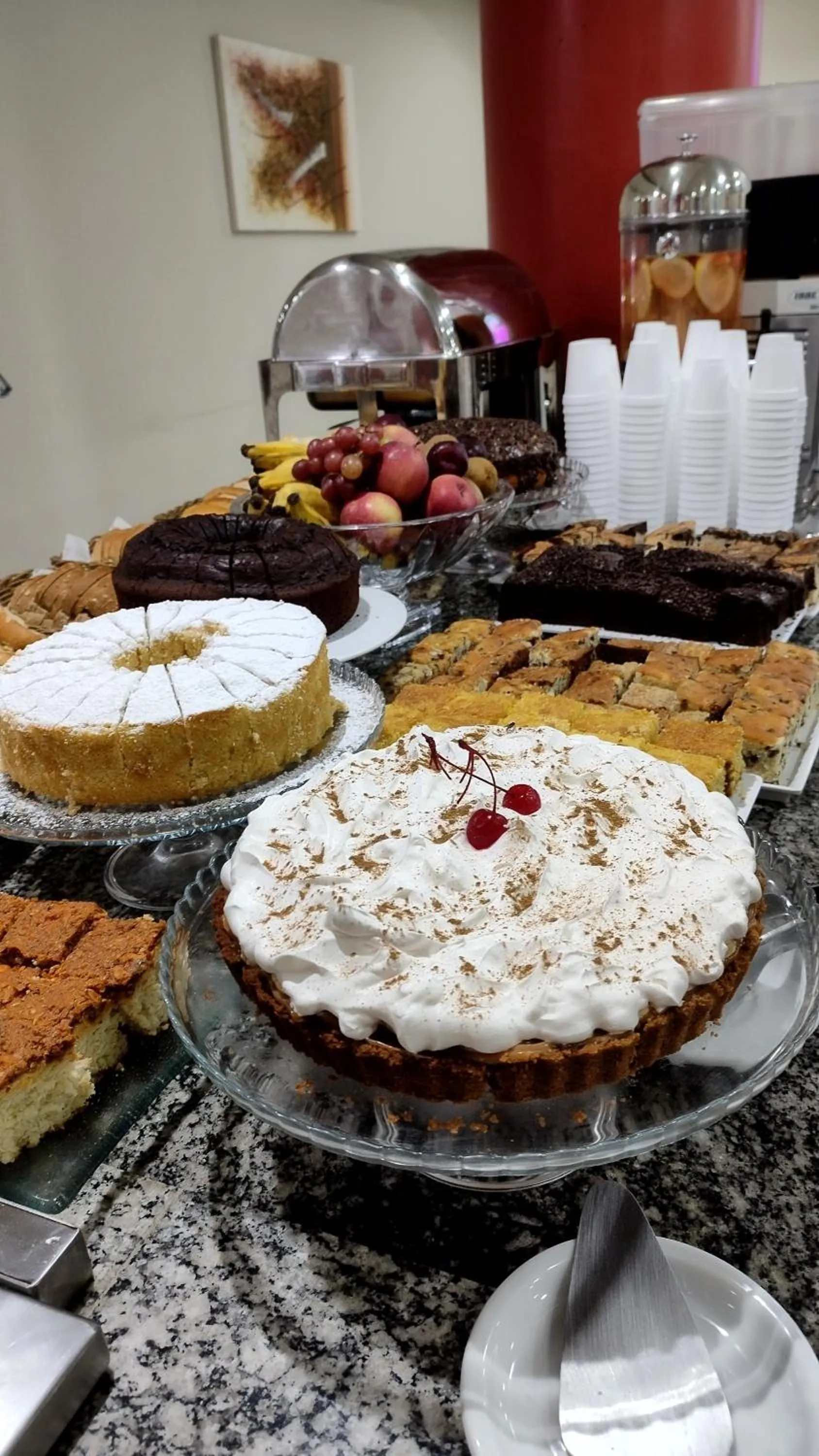 Buffet breakfast in Hotel Nacional Inn Porto Alegre - by Nacional Inn - Próximo à Arena do Grêmio, Parque Harmonia e Réveillon na Orla do Guaíba