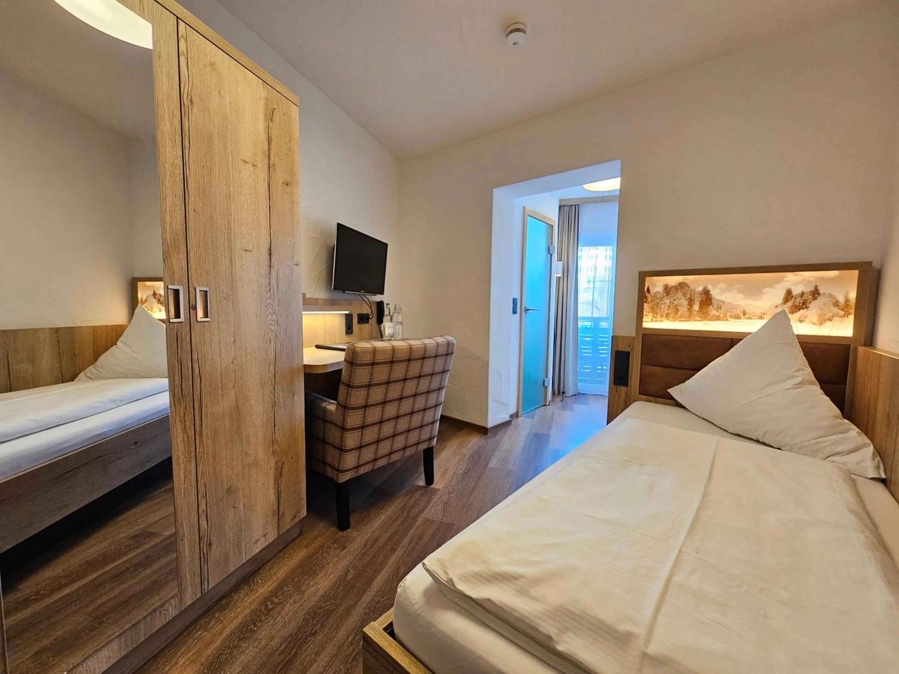 Photo of the whole room, Bed in Naturhotel Café Waldesruhe