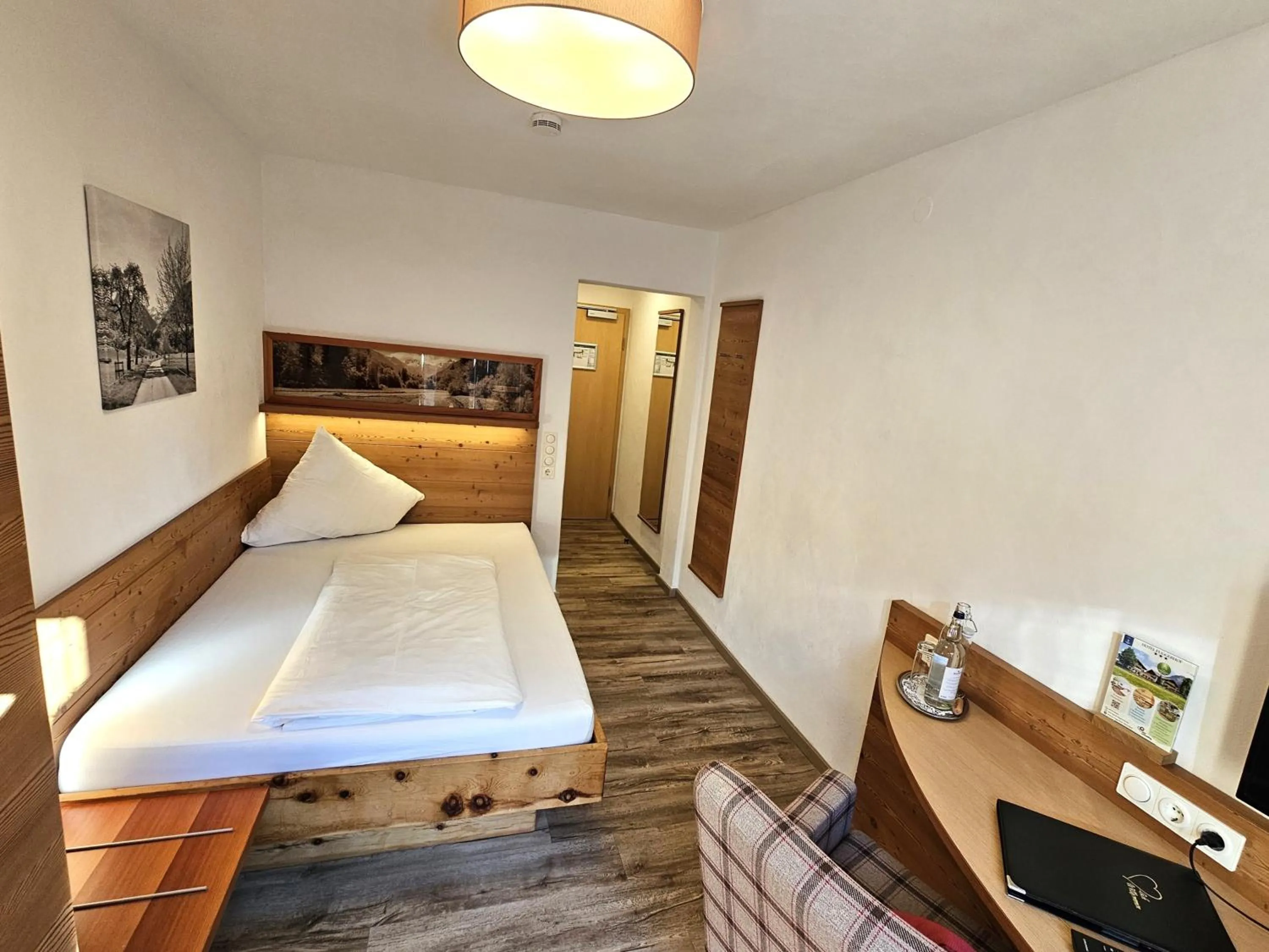 Photo of the whole room, Bed in Naturhotel Café Waldesruhe