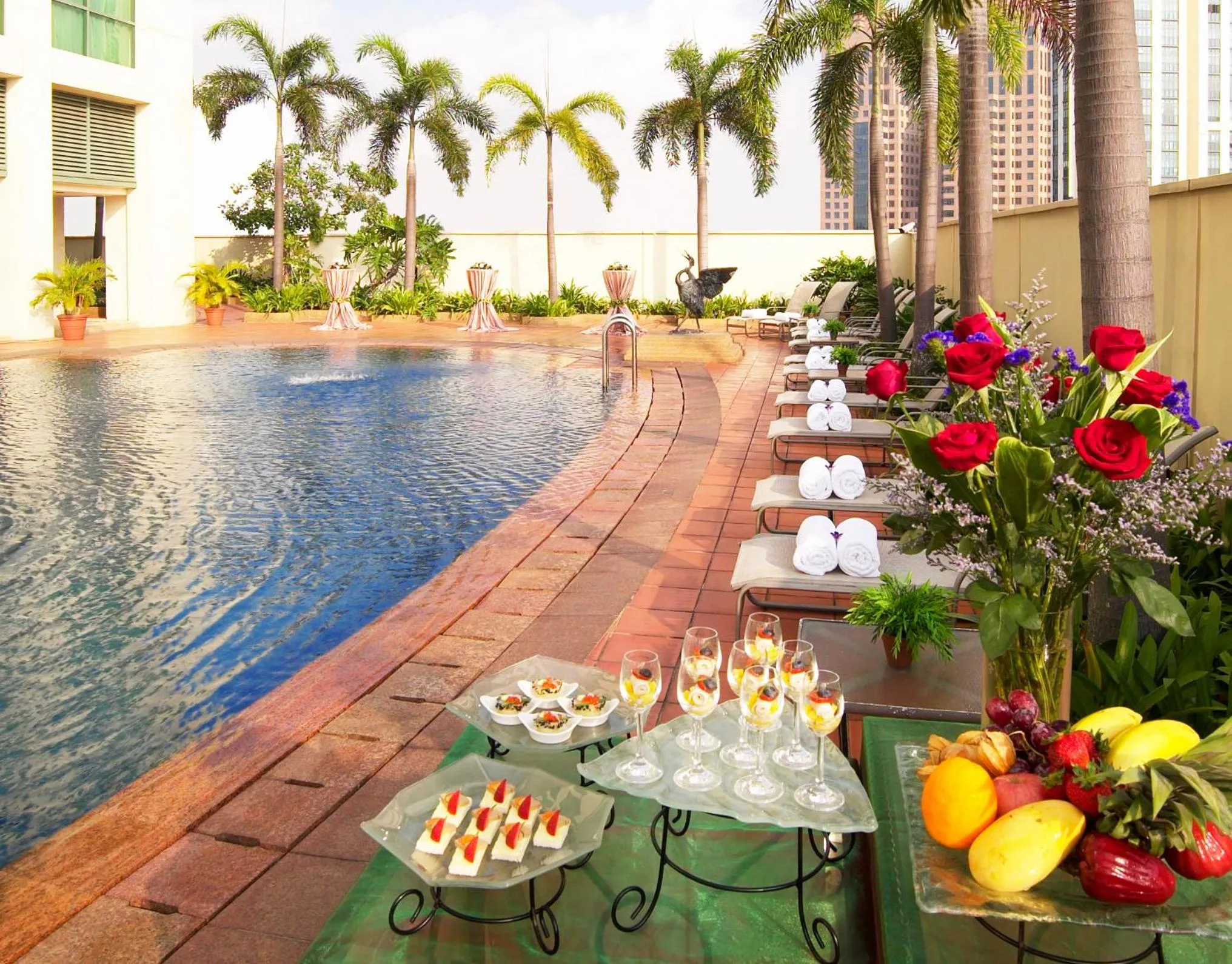 Swimming pool in Grand Copthorne Waterfront